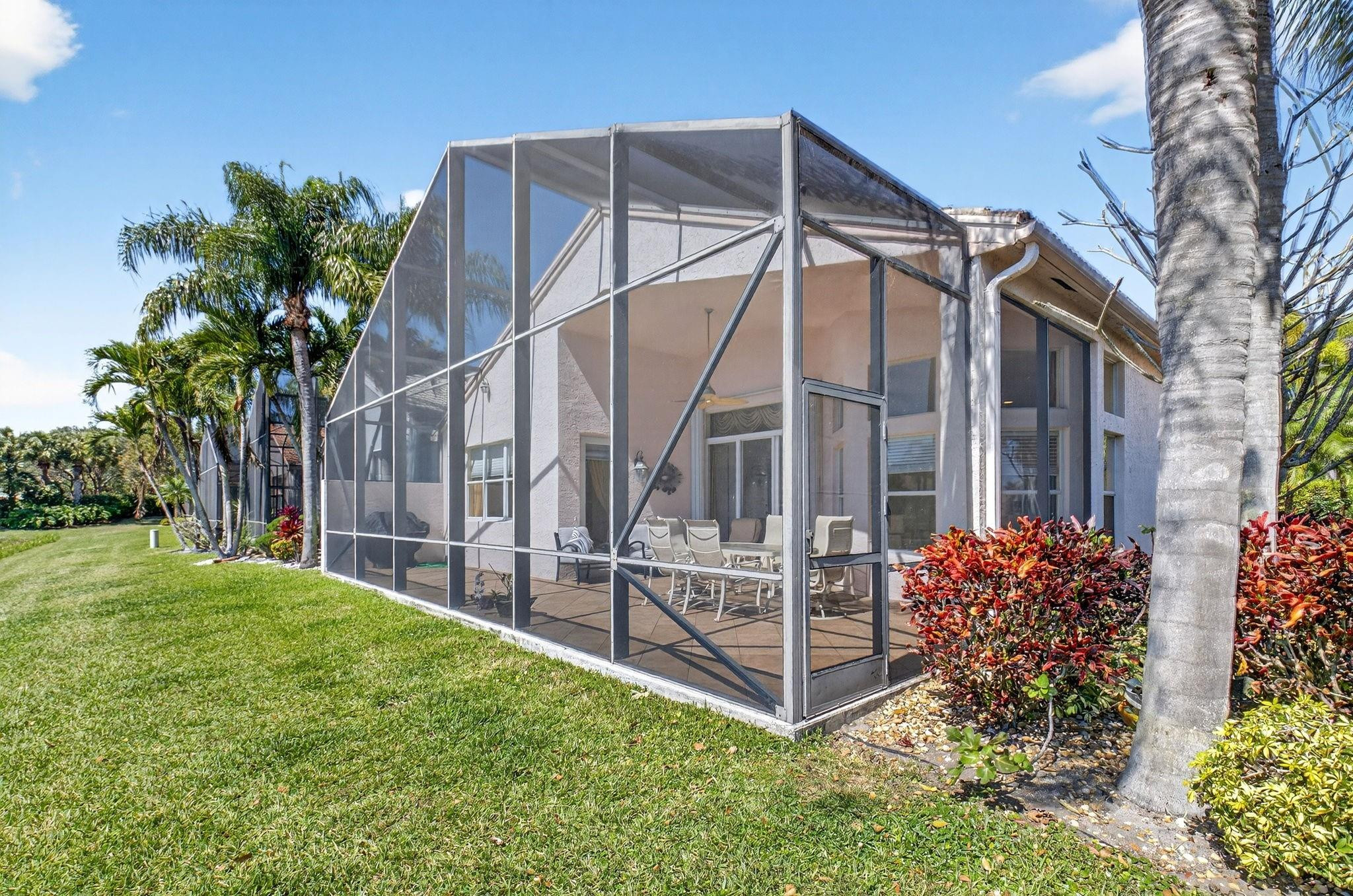 Valencia Shores 03 - Residential