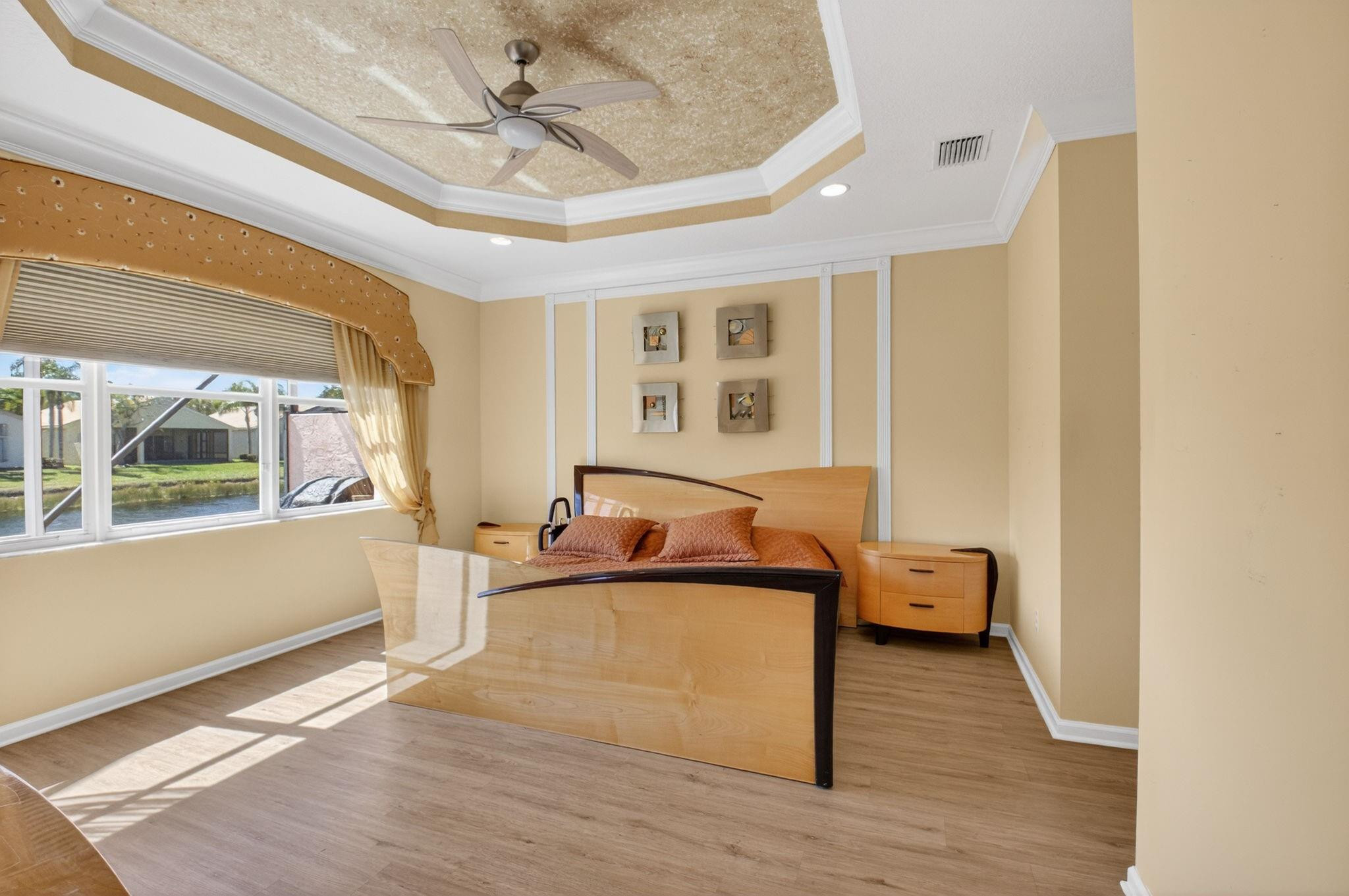 Valencia Shores 03 - Residential