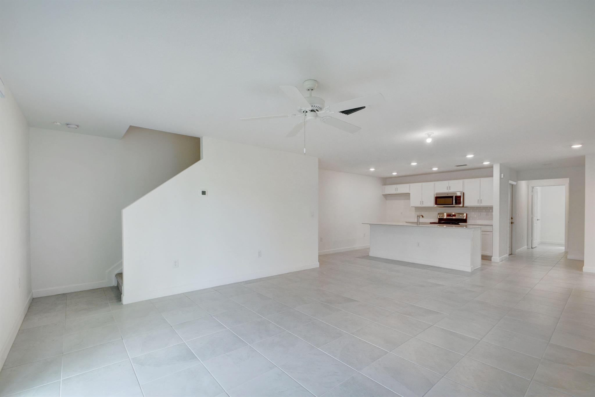 LAKEWOOD COVE - Residential Lease