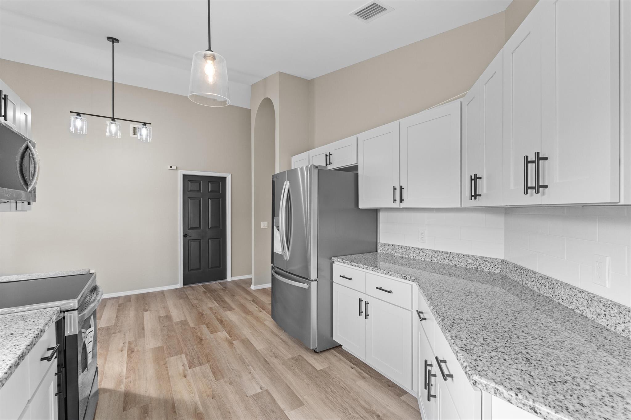 SILVER SPRINGS SHORES UNI - Residential