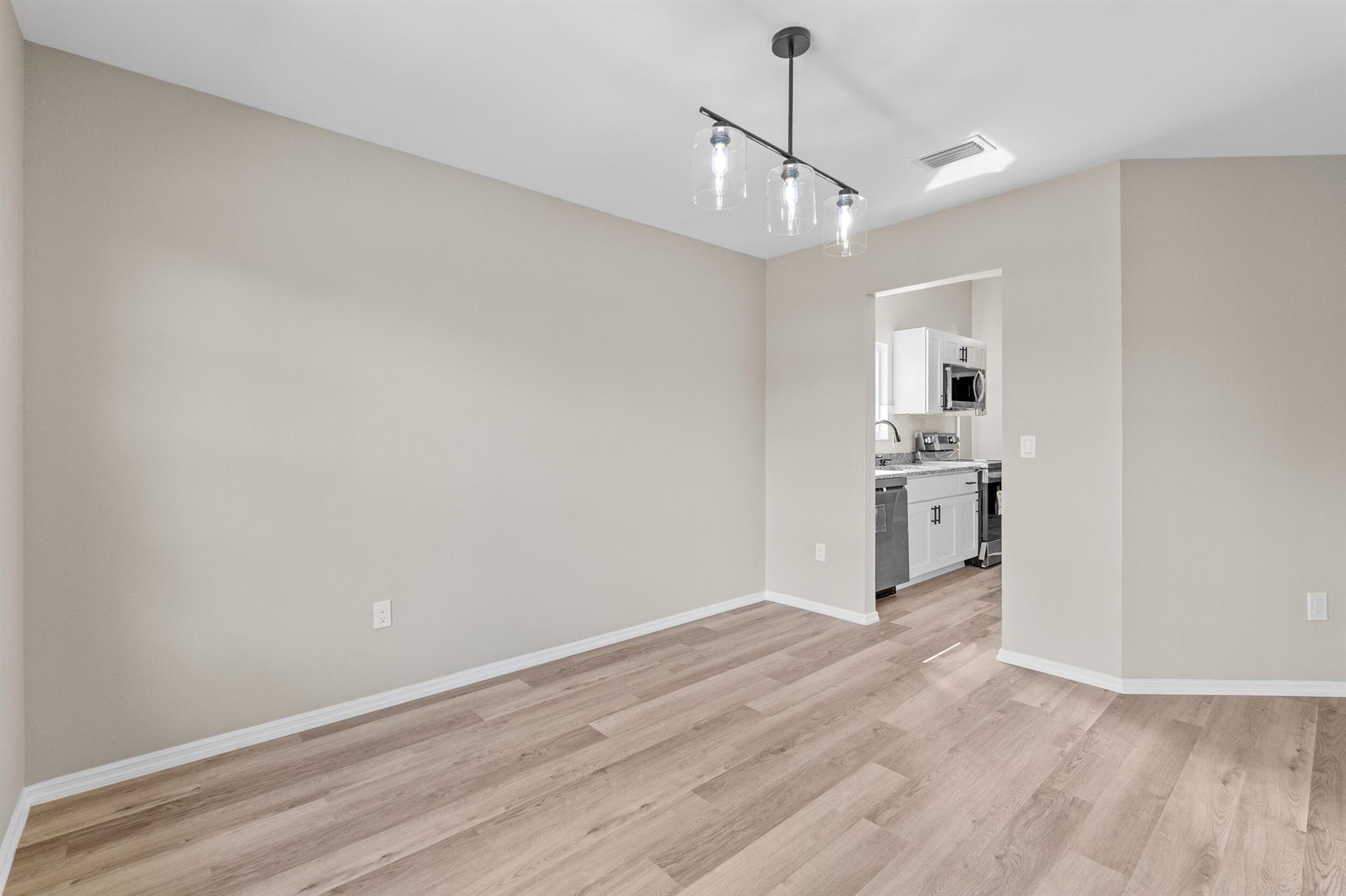 SILVER SPRINGS SHORES UNI - Residential