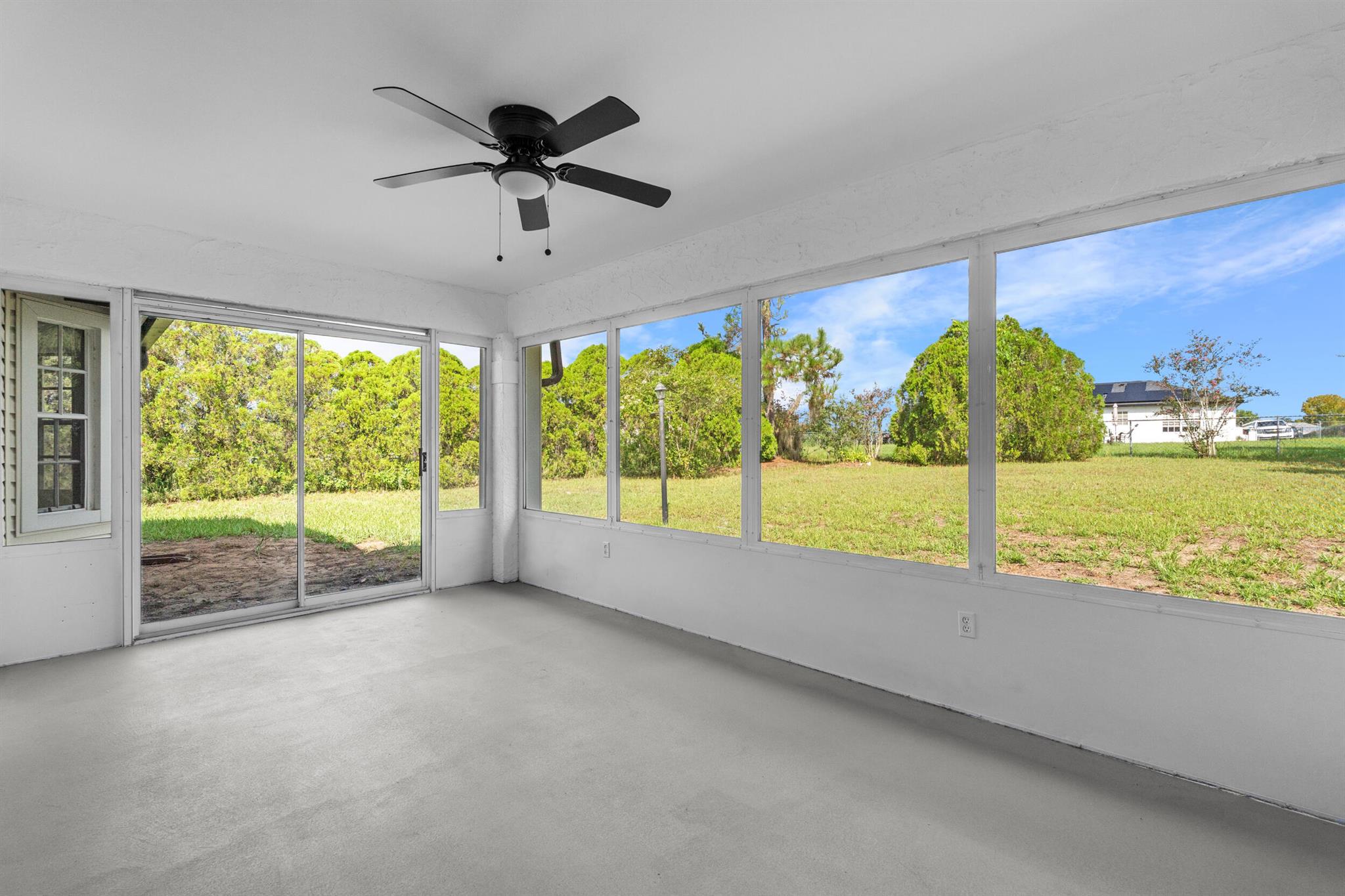 SILVER SPRINGS SHORES UNI - Residential