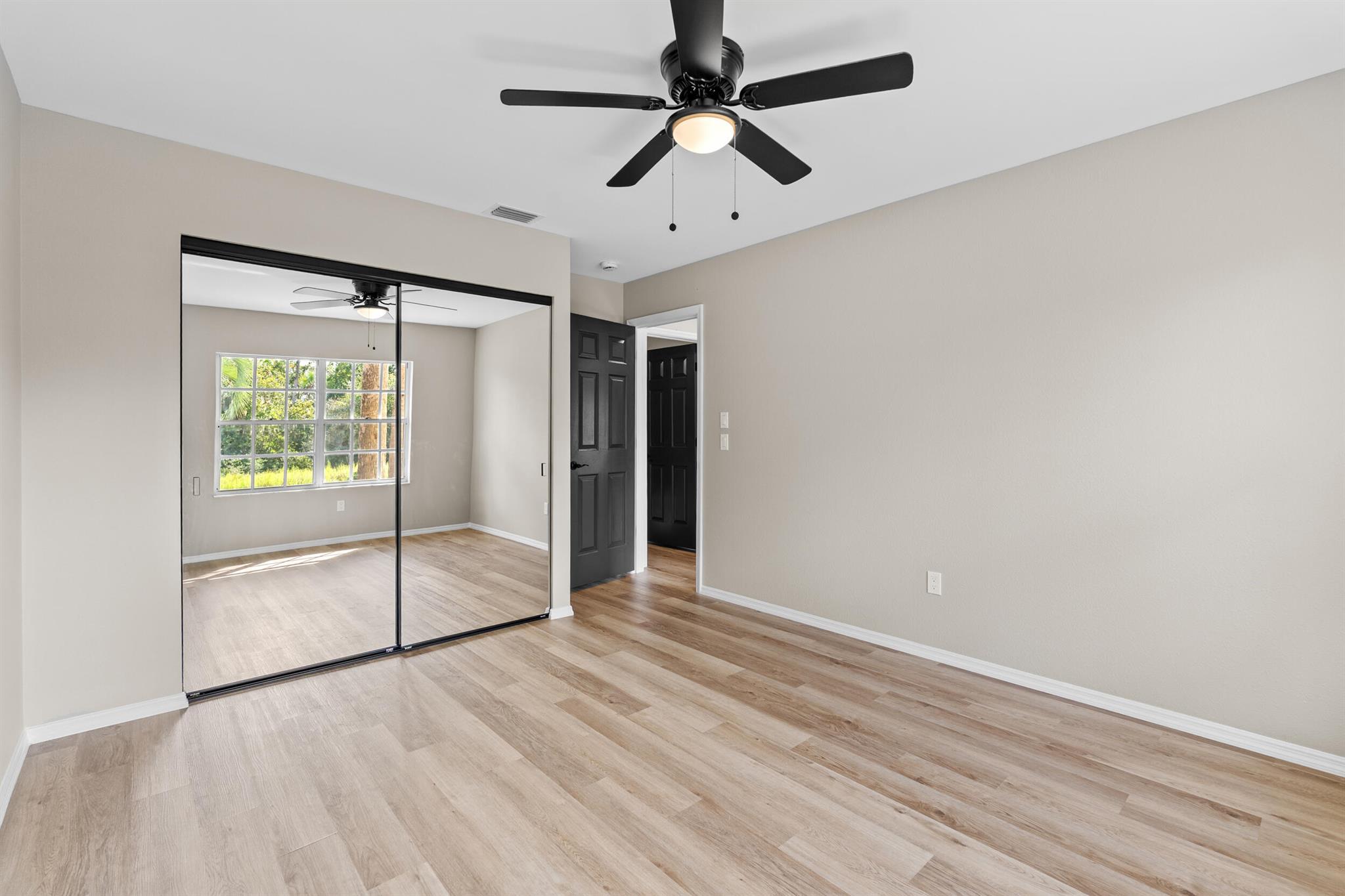 SILVER SPRINGS SHORES UNI - Residential