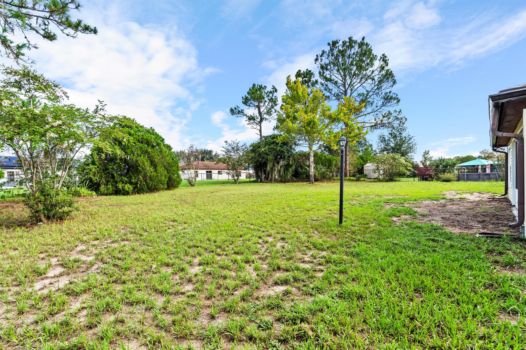 SILVER SPRINGS SHORES UNI - Residential