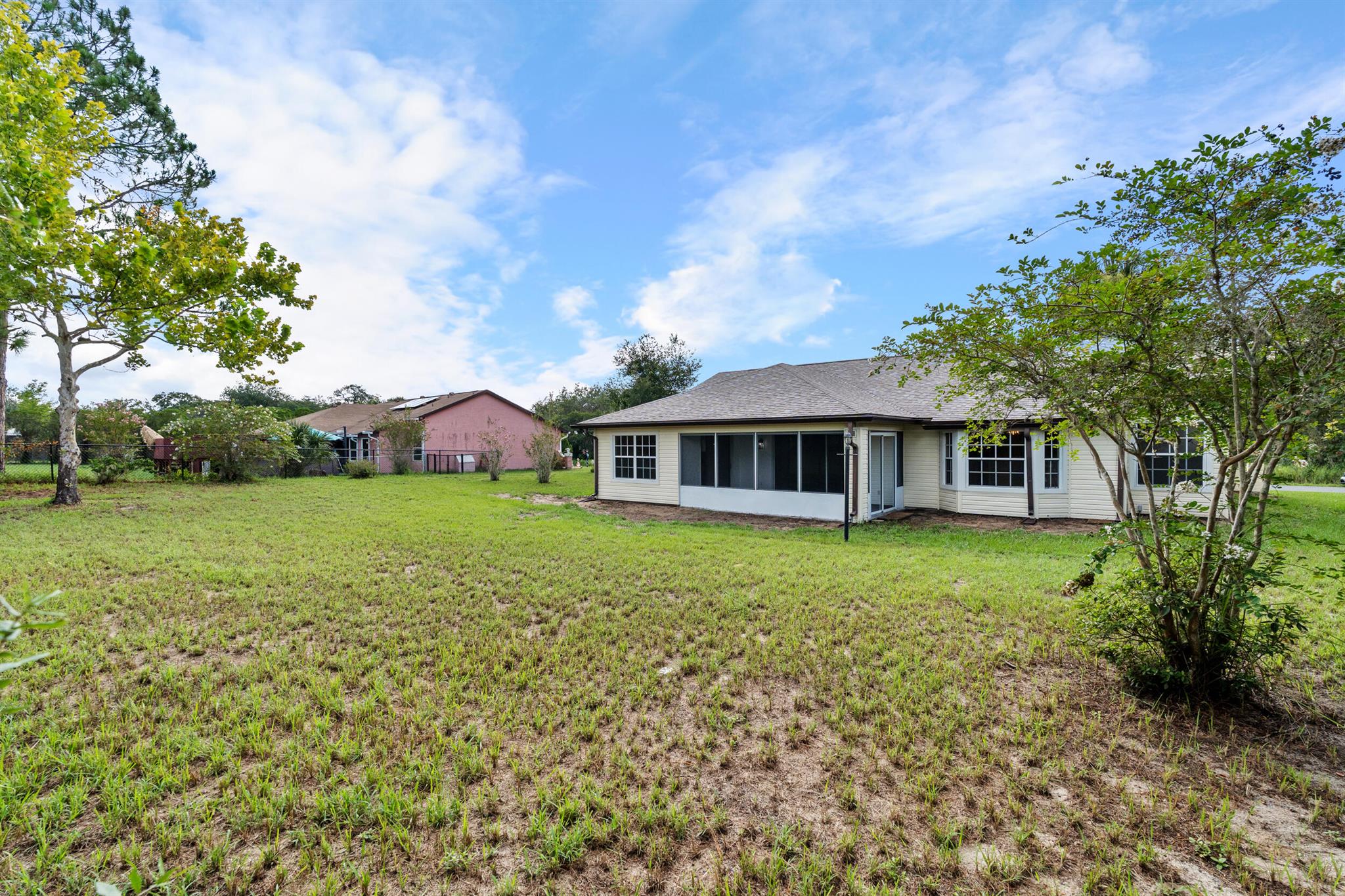 SILVER SPRINGS SHORES UNI - Residential