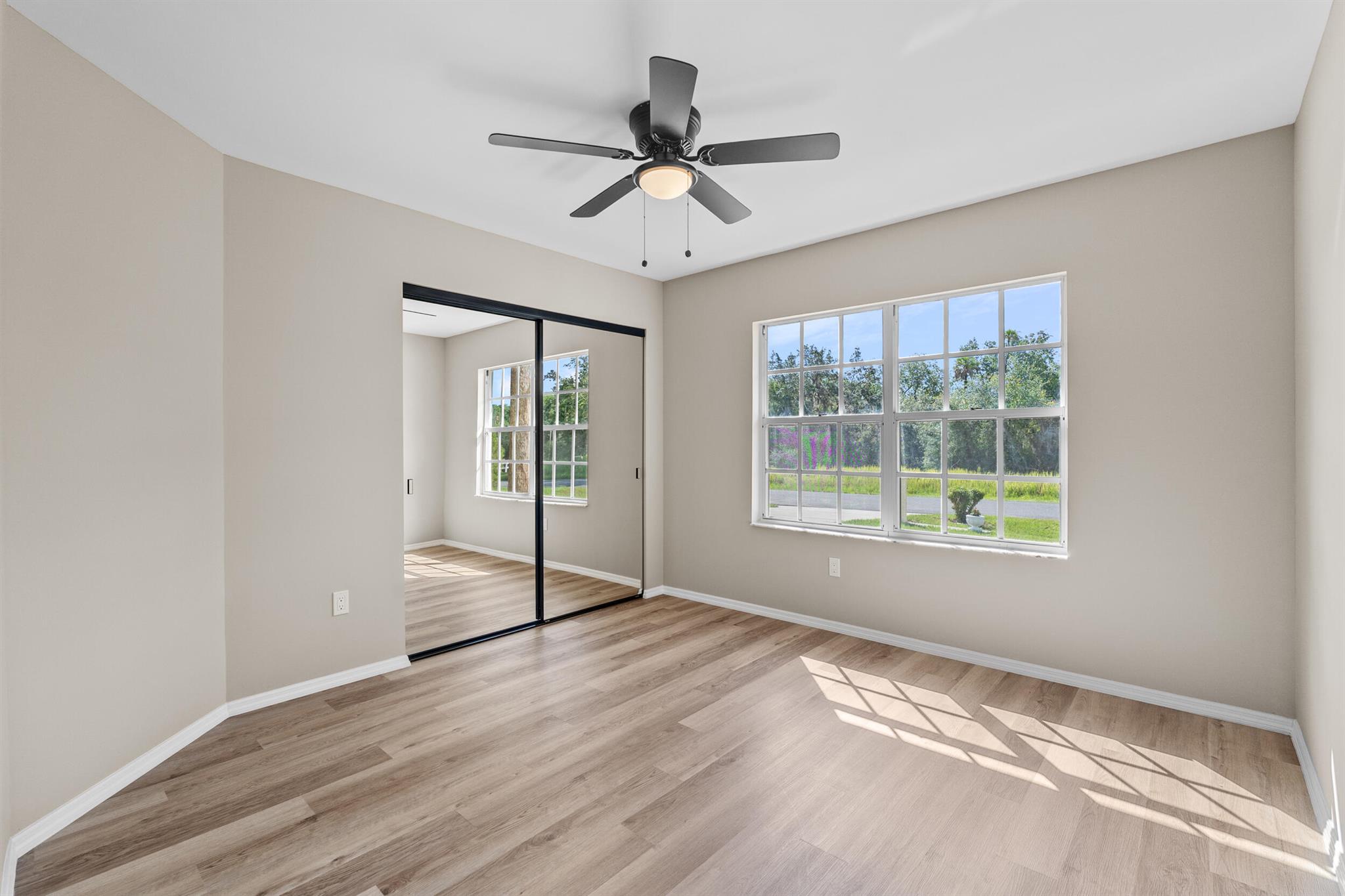 SILVER SPRINGS SHORES UNI - Residential