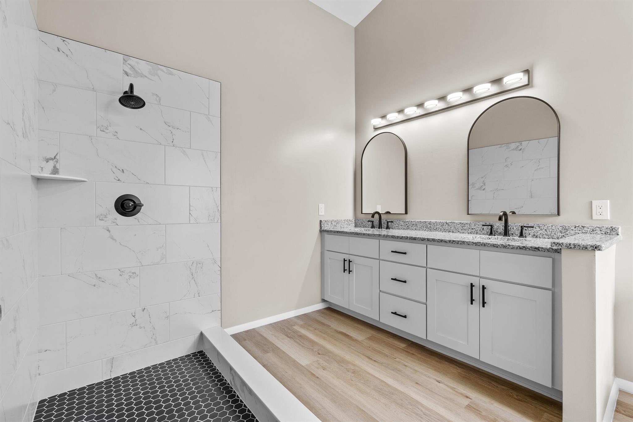 SILVER SPRINGS SHORES UNI - Residential