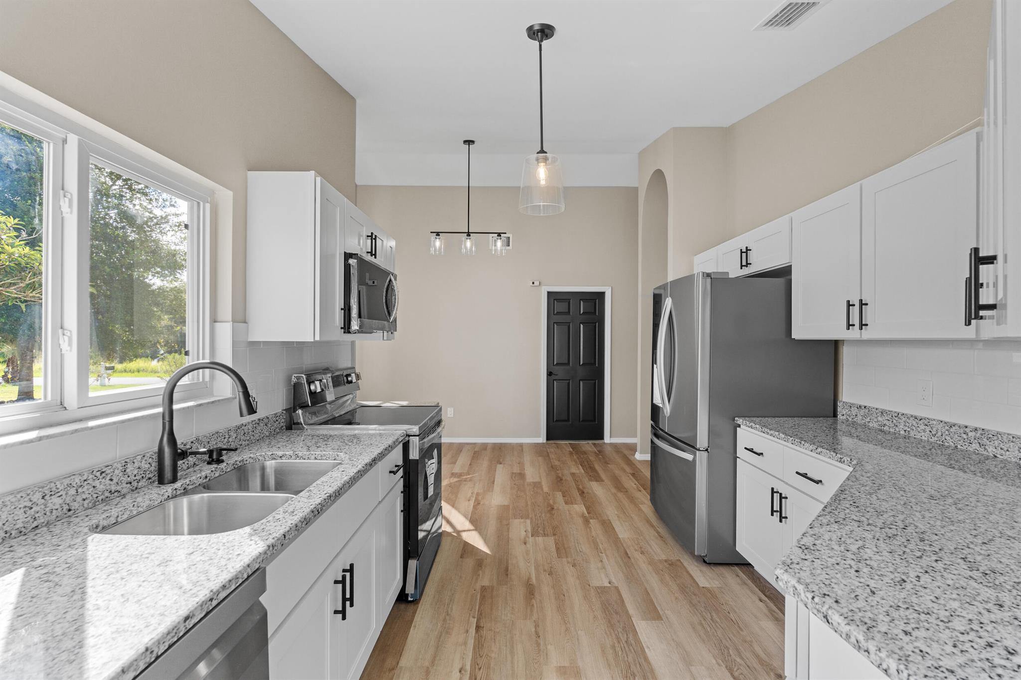 SILVER SPRINGS SHORES UNI - Residential