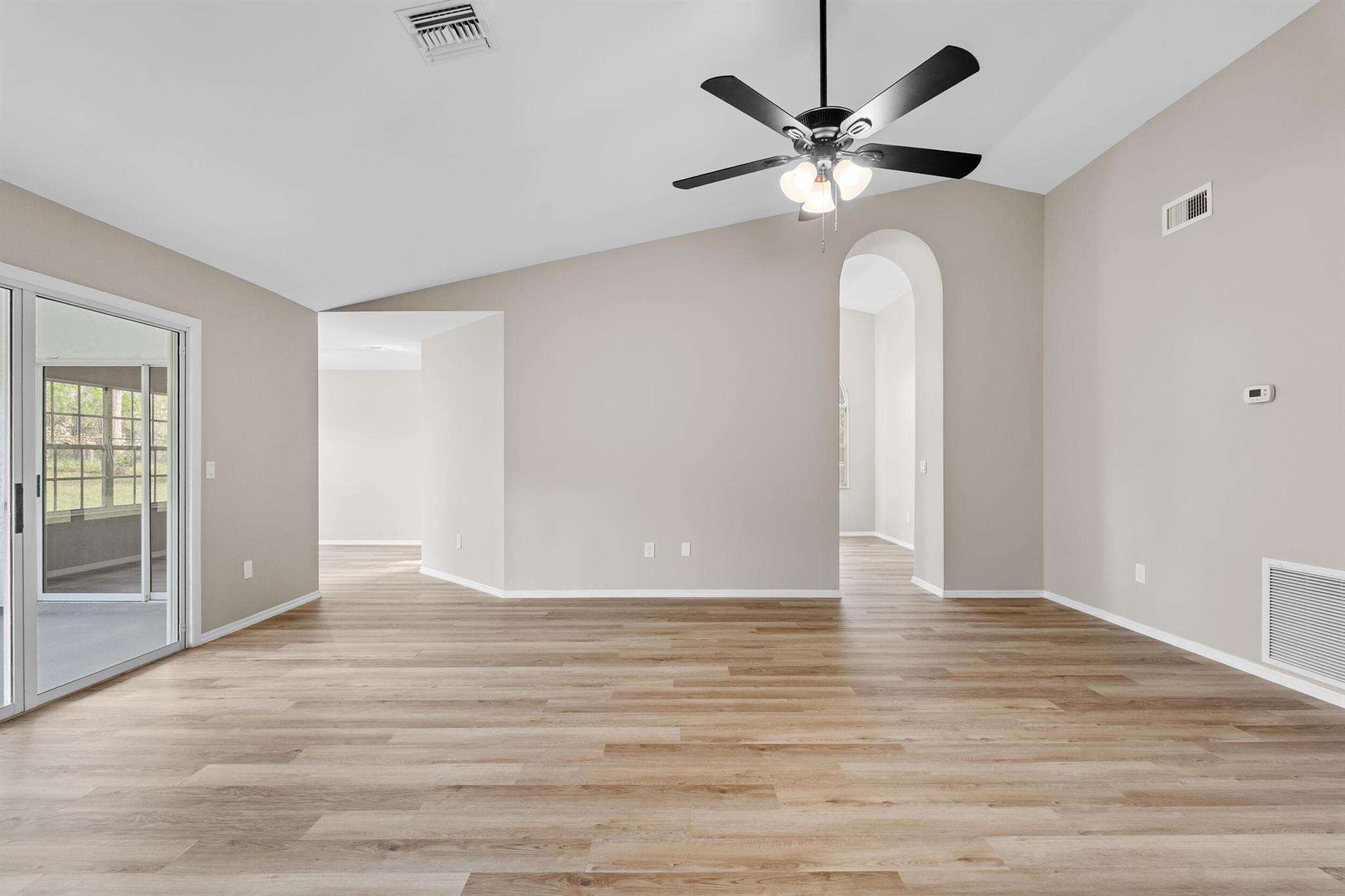 SILVER SPRINGS SHORES UNI - Residential