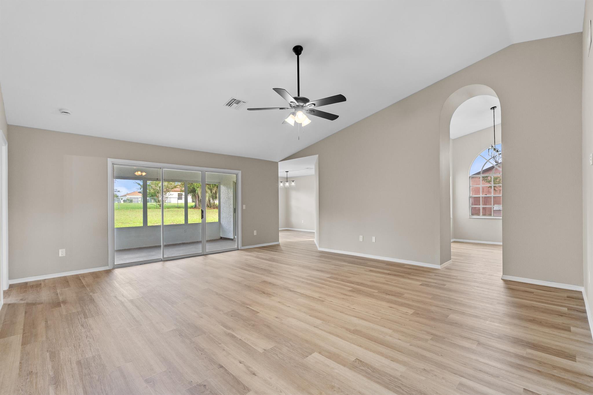 SILVER SPRINGS SHORES UNI - Residential