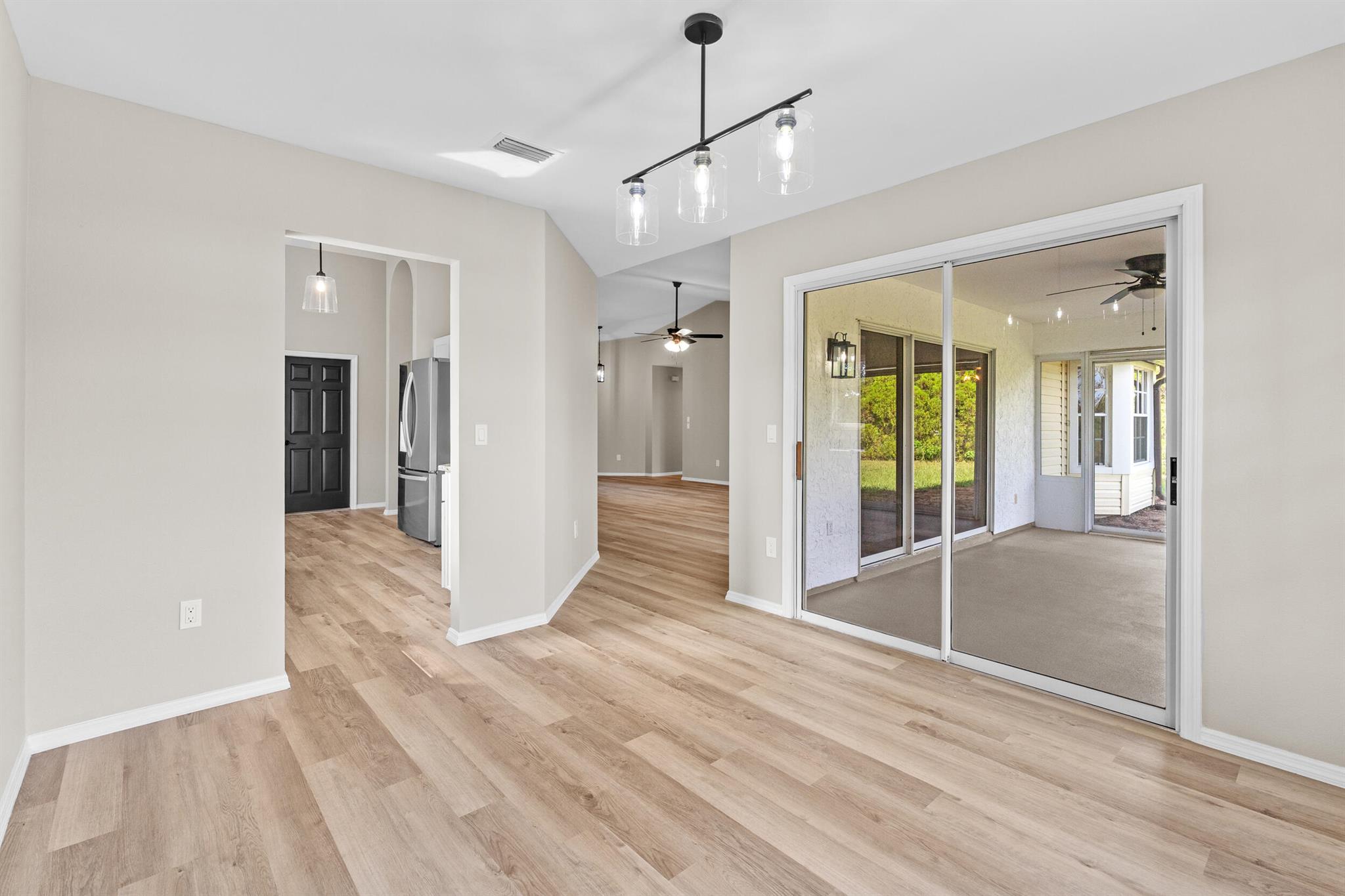 SILVER SPRINGS SHORES UNI - Residential