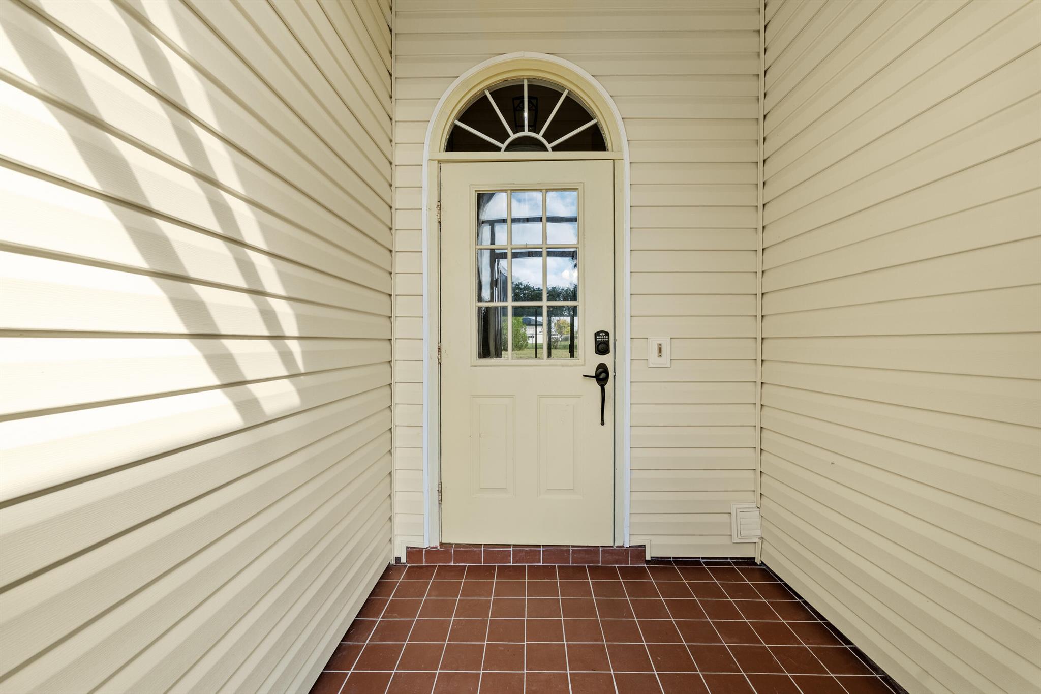 SILVER SPRINGS SHORES UNI - Residential