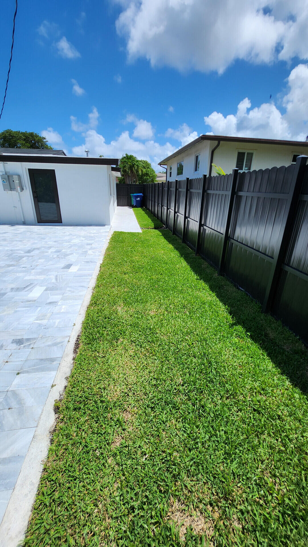 1275 NE 200th Terrace