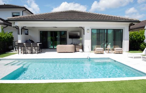 2929 Gin Berry Way West Palm Beach FL 33401