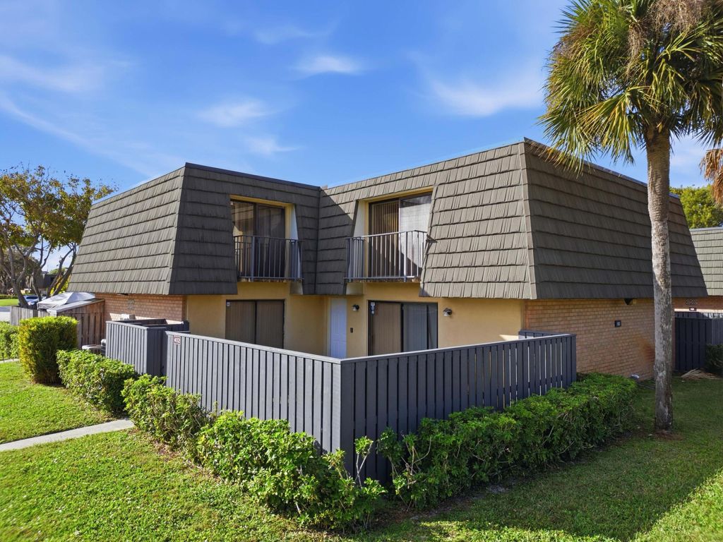 Photo of 4112 41st Way, West Palm Beach, FL 33407 (MLS # R11154412)