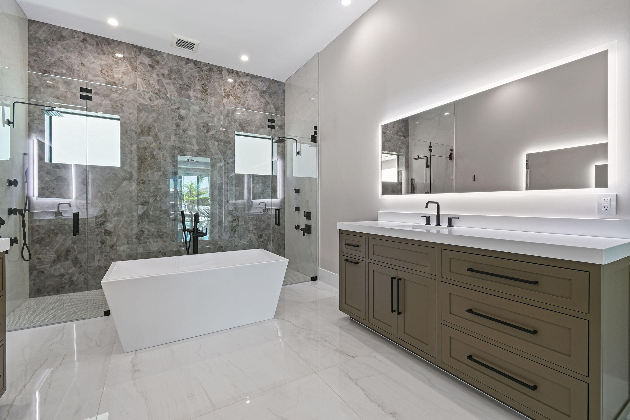 PALM BEACH ISLES 2 - Residential