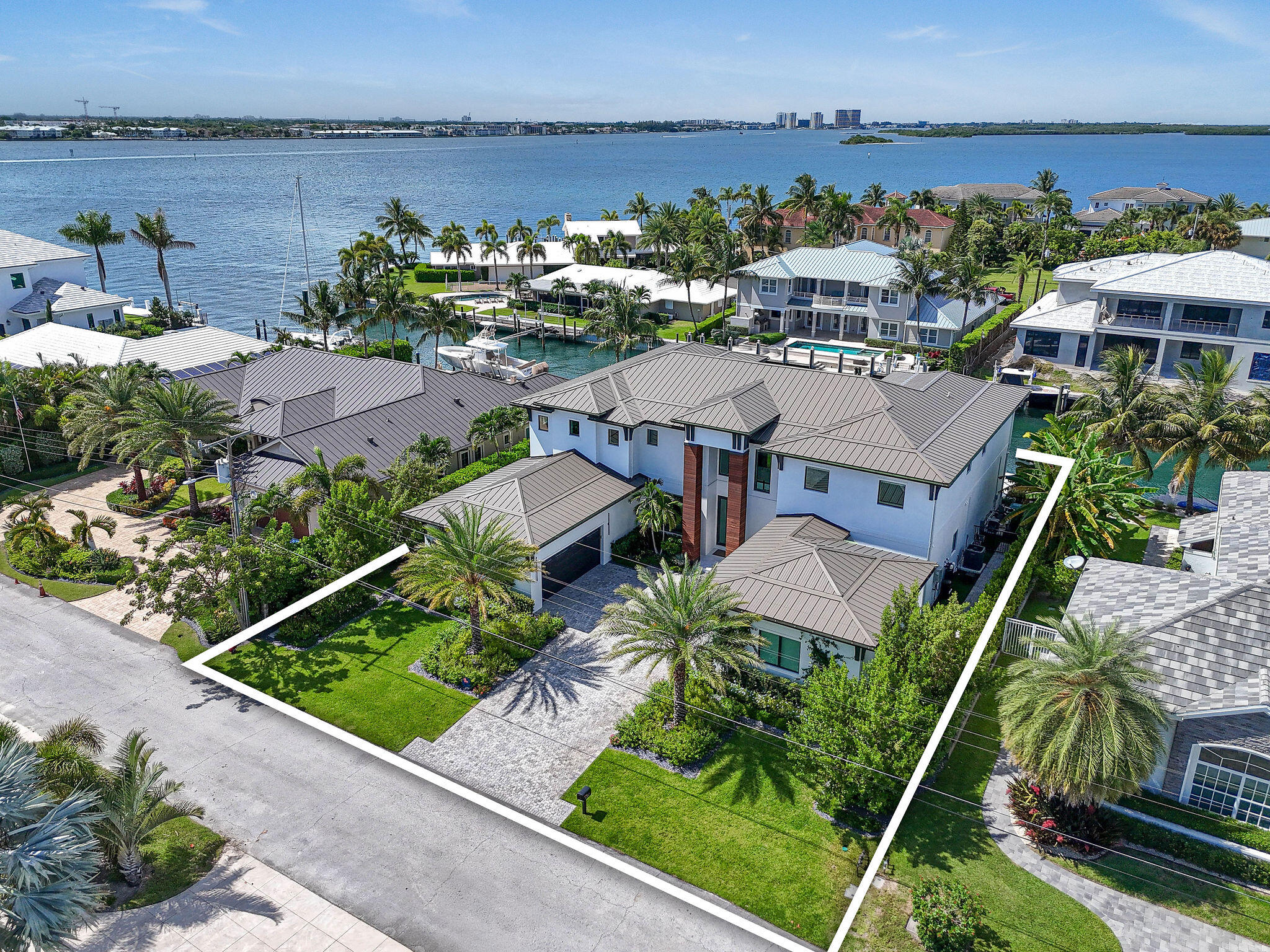 PALM BEACH ISLES 2 - Residential