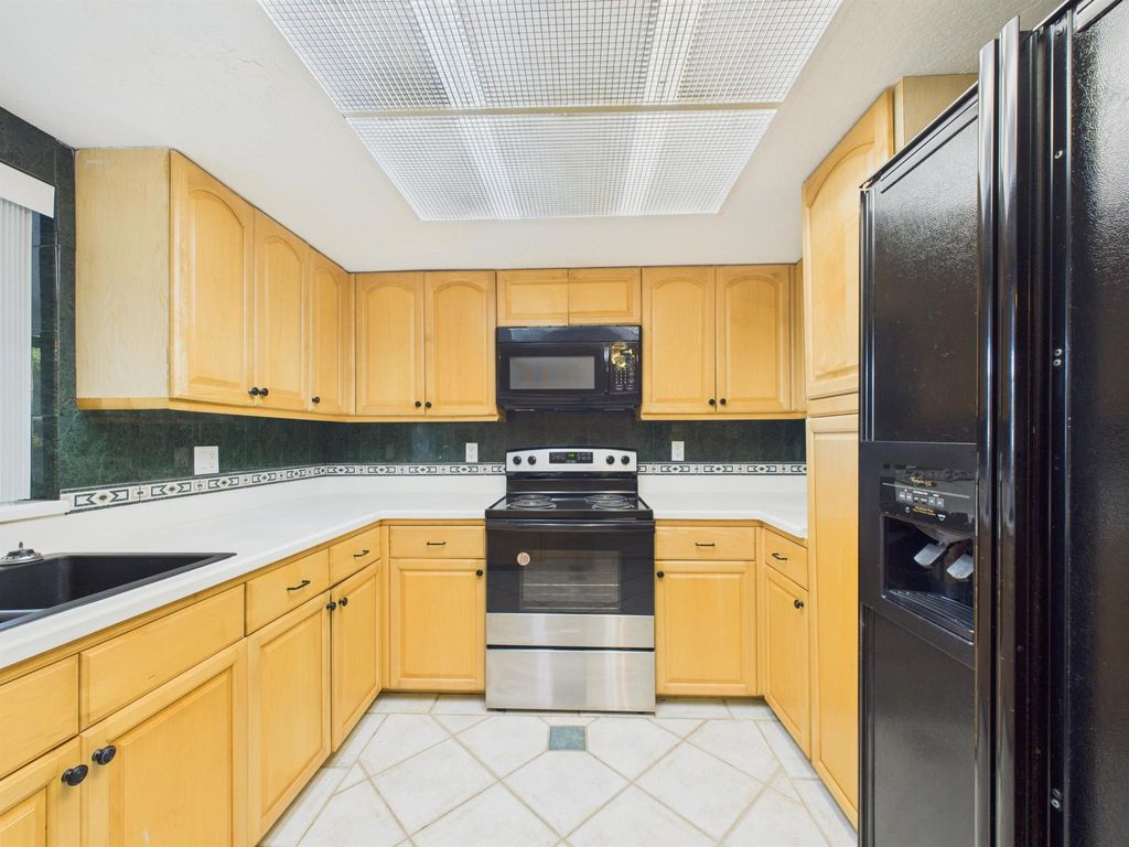 Photo of 2265 44th Avenue, Vero Beach, FL 32966 (MLS # R11133153)