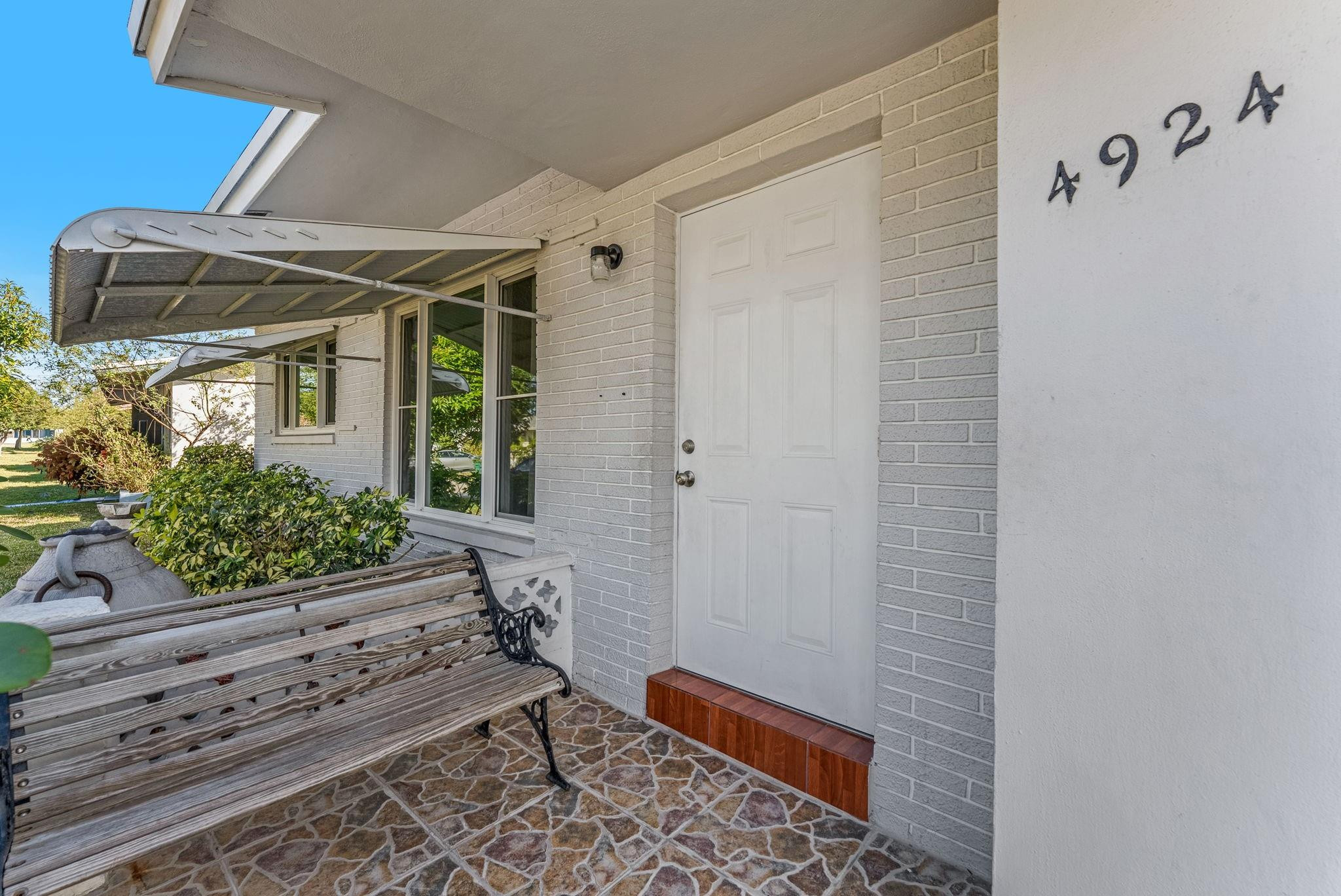 4924 NW 52nd Court, Tamarac, FL, 33319/$325,000 3 4924 NW 52nd Court