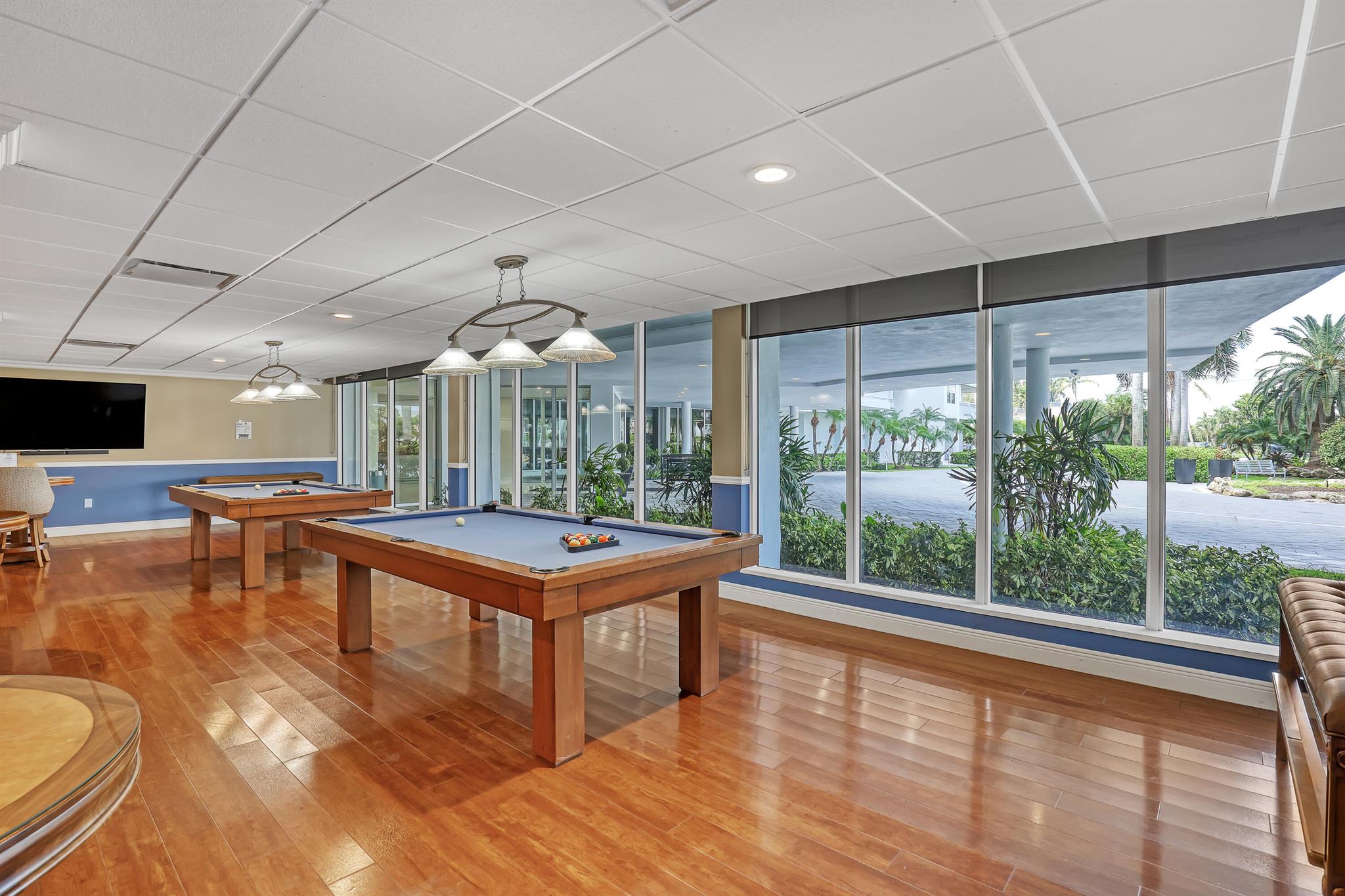 BARCLAY CONDO - Residential Lease