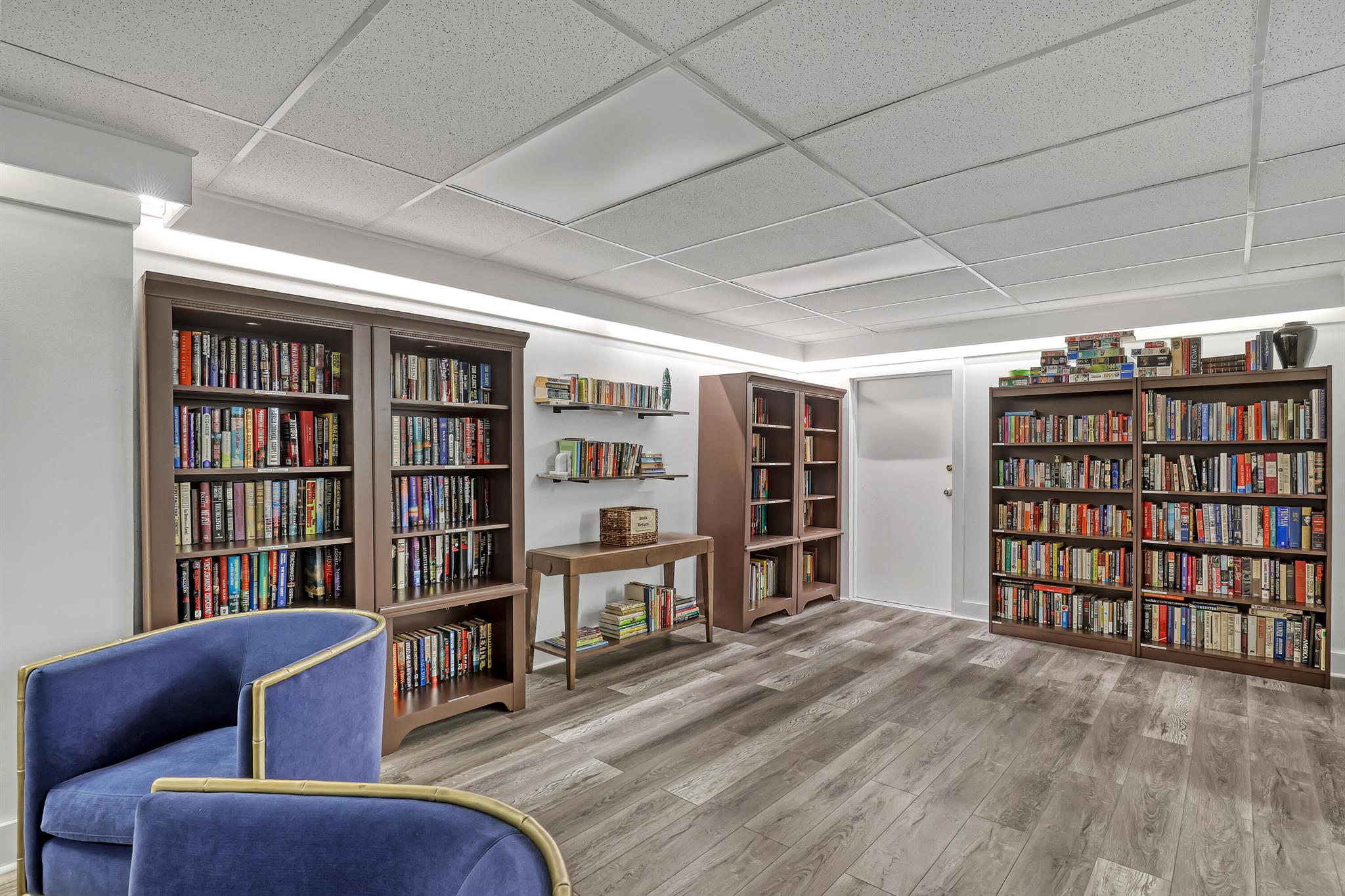 BARCLAY CONDO - Residential Lease
