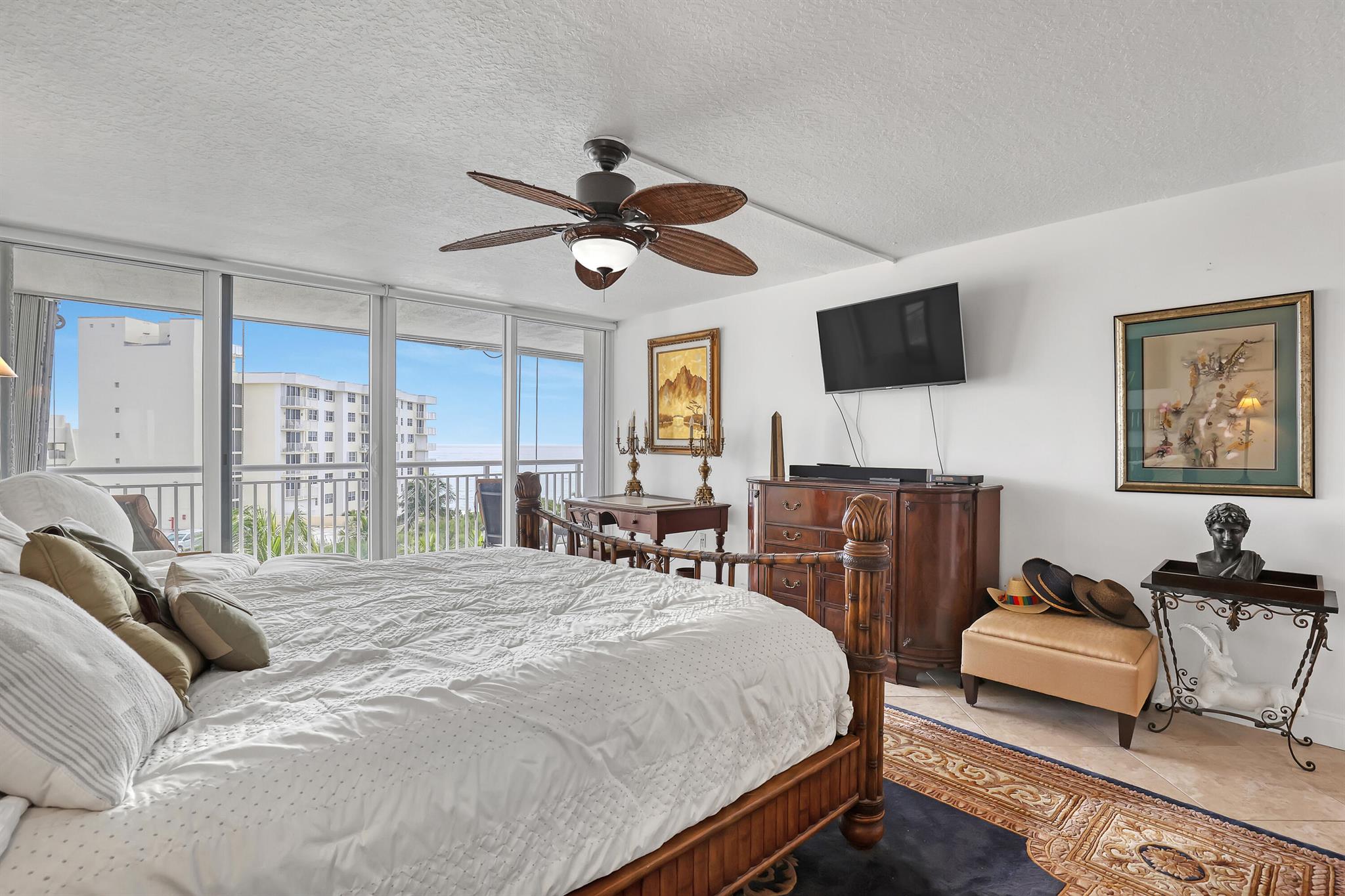 BARCLAY CONDO - Residential Lease
