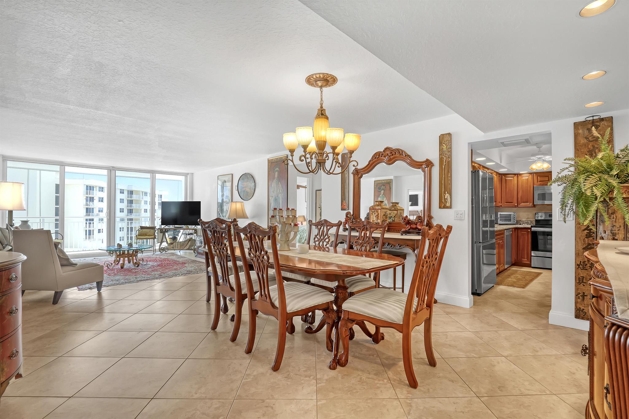 BARCLAY CONDO - Residential Lease