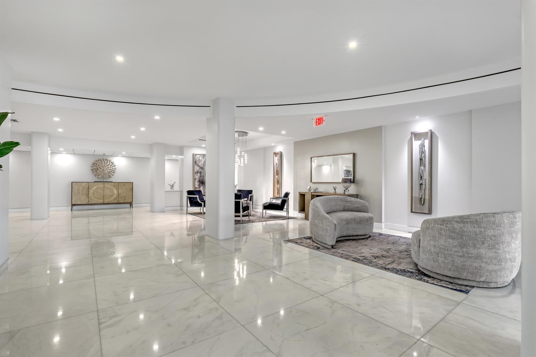BARCLAY CONDO - Residential Lease