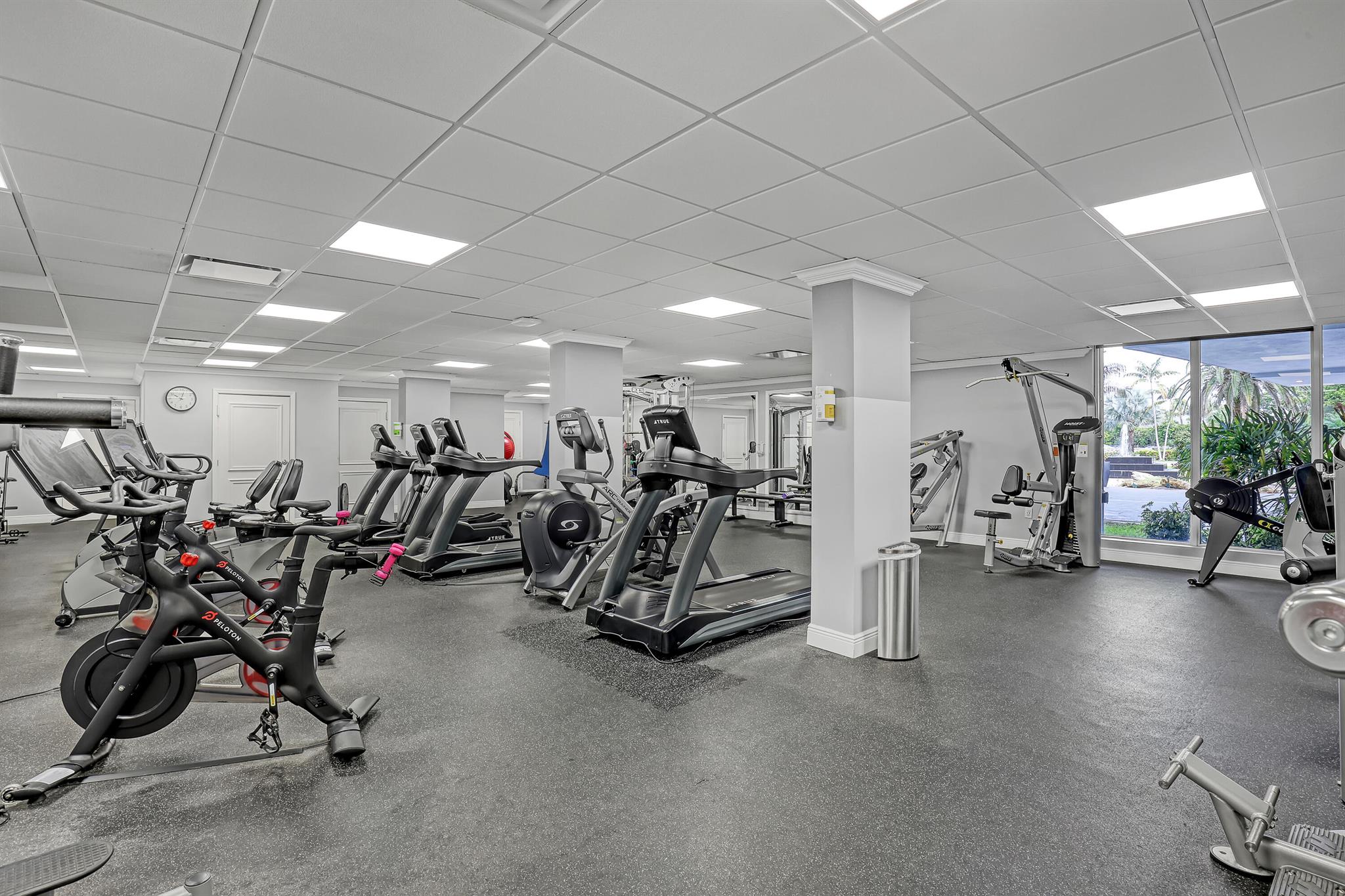 BARCLAY CONDO - Residential Lease