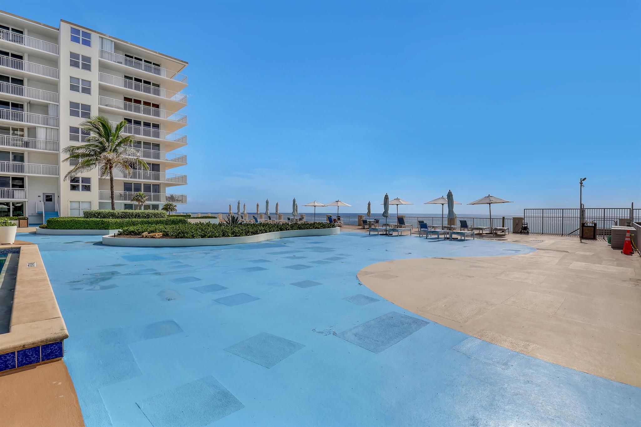 BARCLAY CONDO - Residential Lease