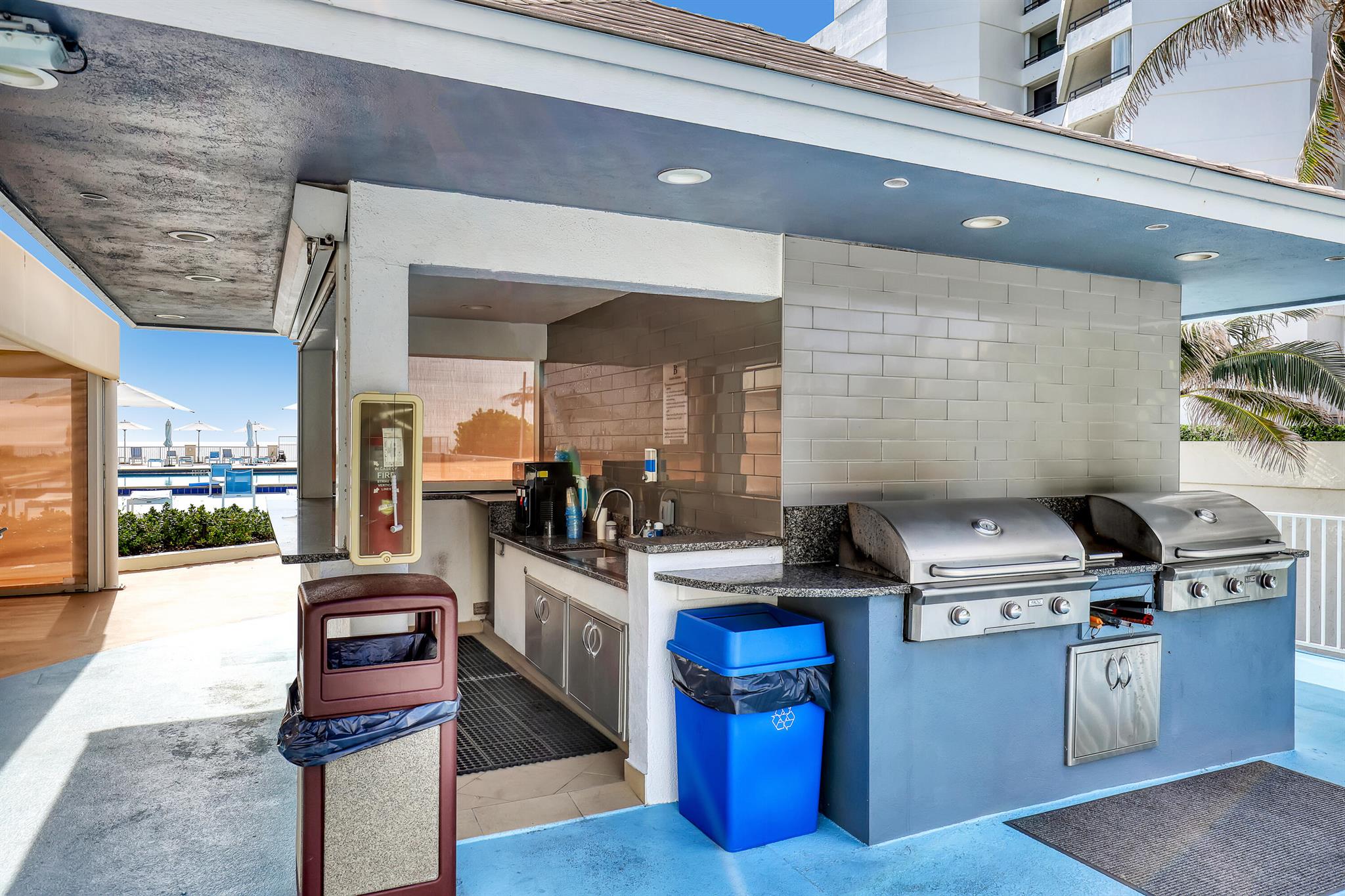 BARCLAY CONDO - Residential Lease