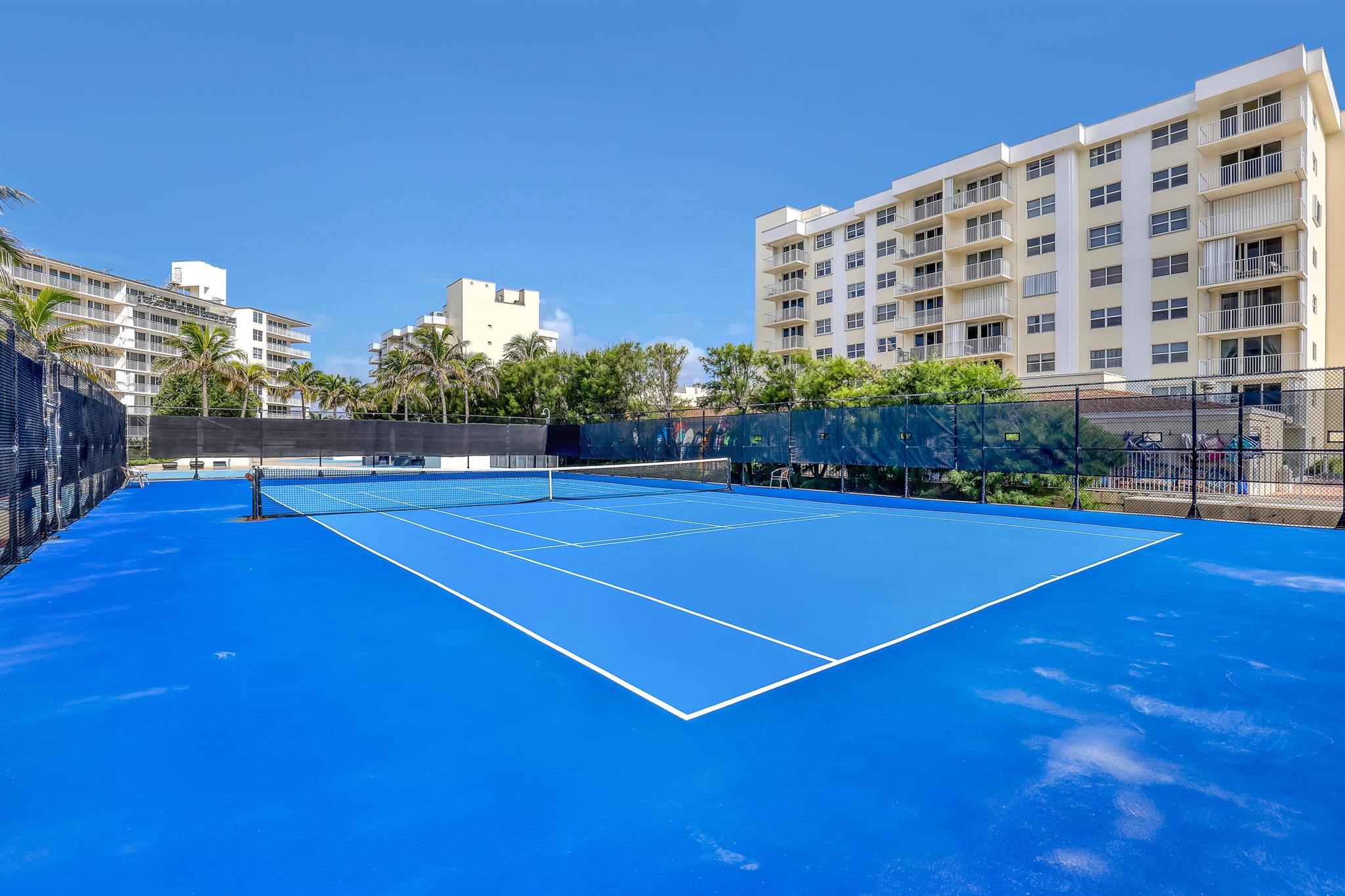 BARCLAY CONDO - Residential Lease