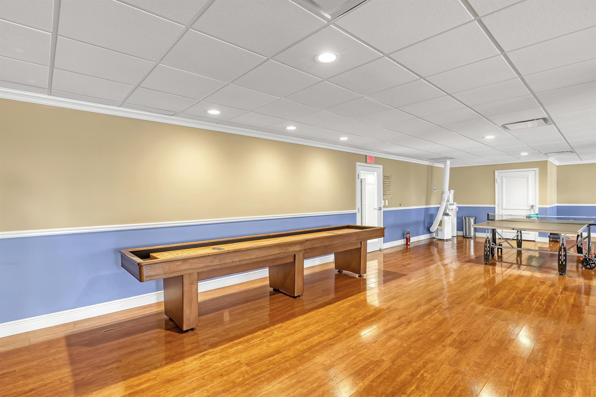BARCLAY CONDO - Residential Lease
