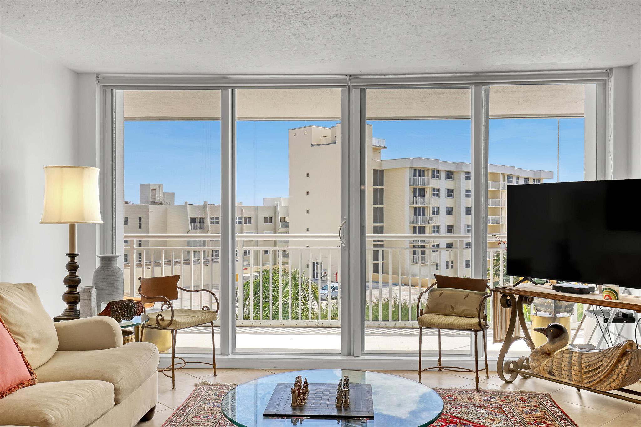 BARCLAY CONDO - Residential Lease