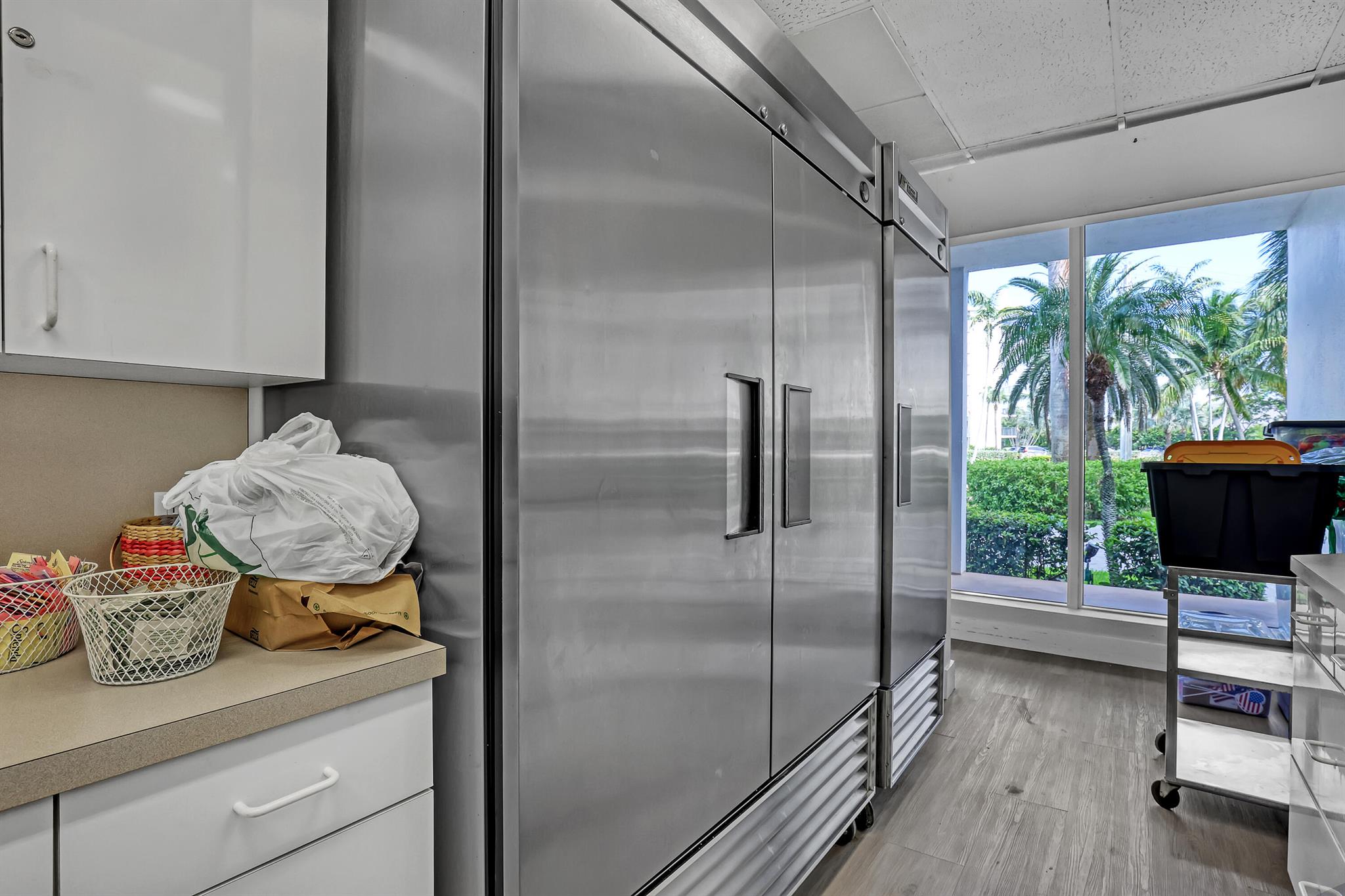 BARCLAY CONDO - Residential Lease