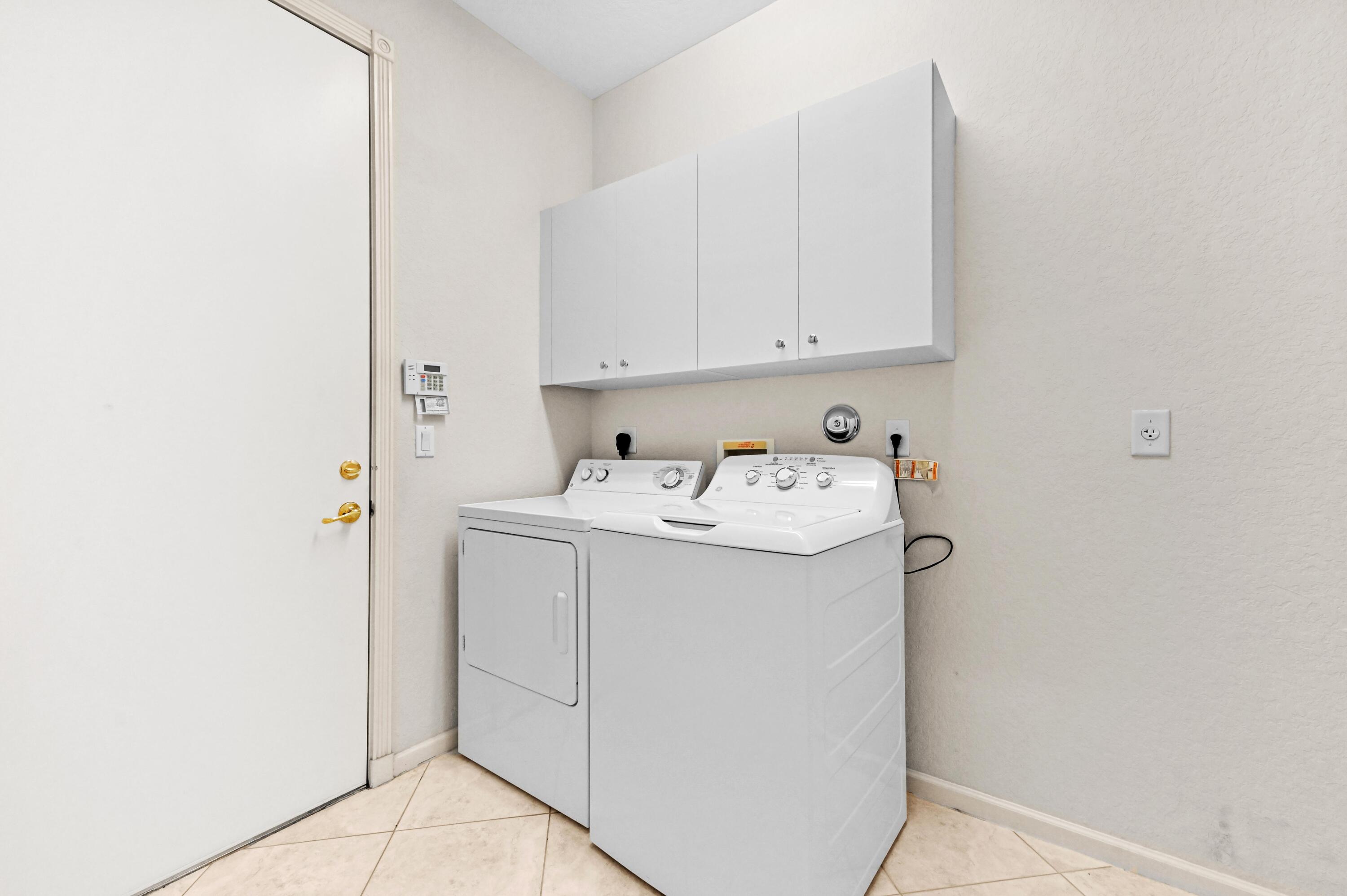 TIVOLI LAKES - Residential Lease