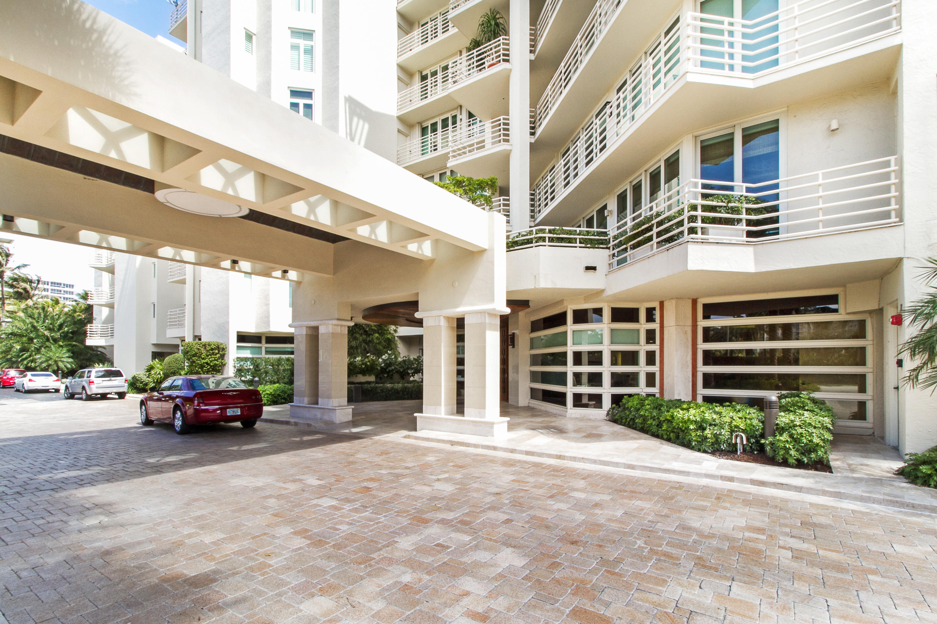 PRESIDENTIAL PLACE - Residential