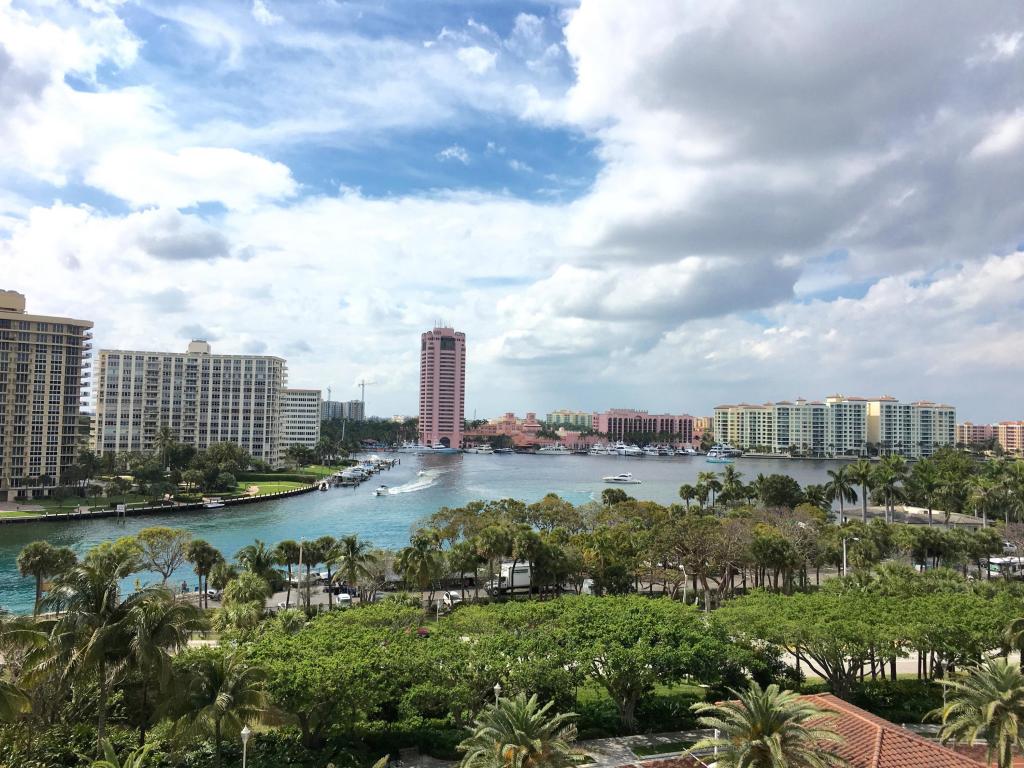 PRESIDENTIAL PLACE - Residential