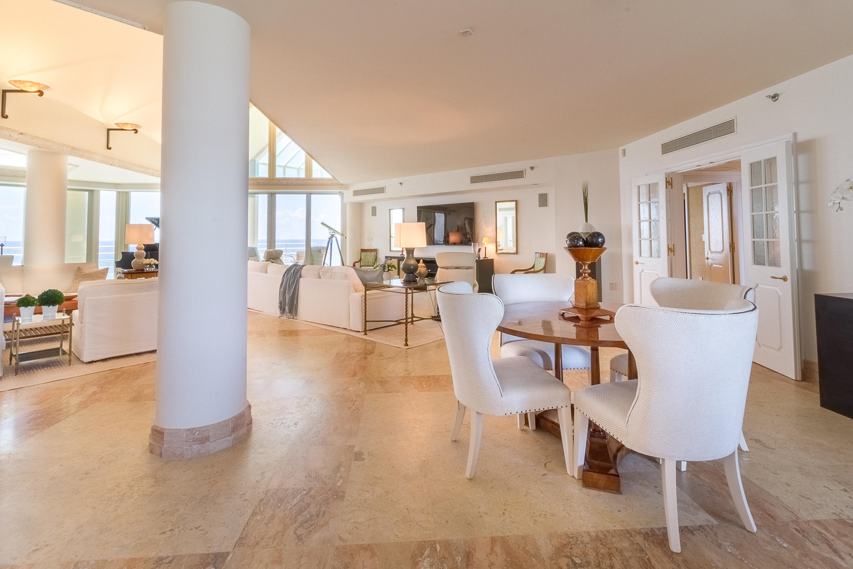 PRESIDENTIAL PLACE - Residential