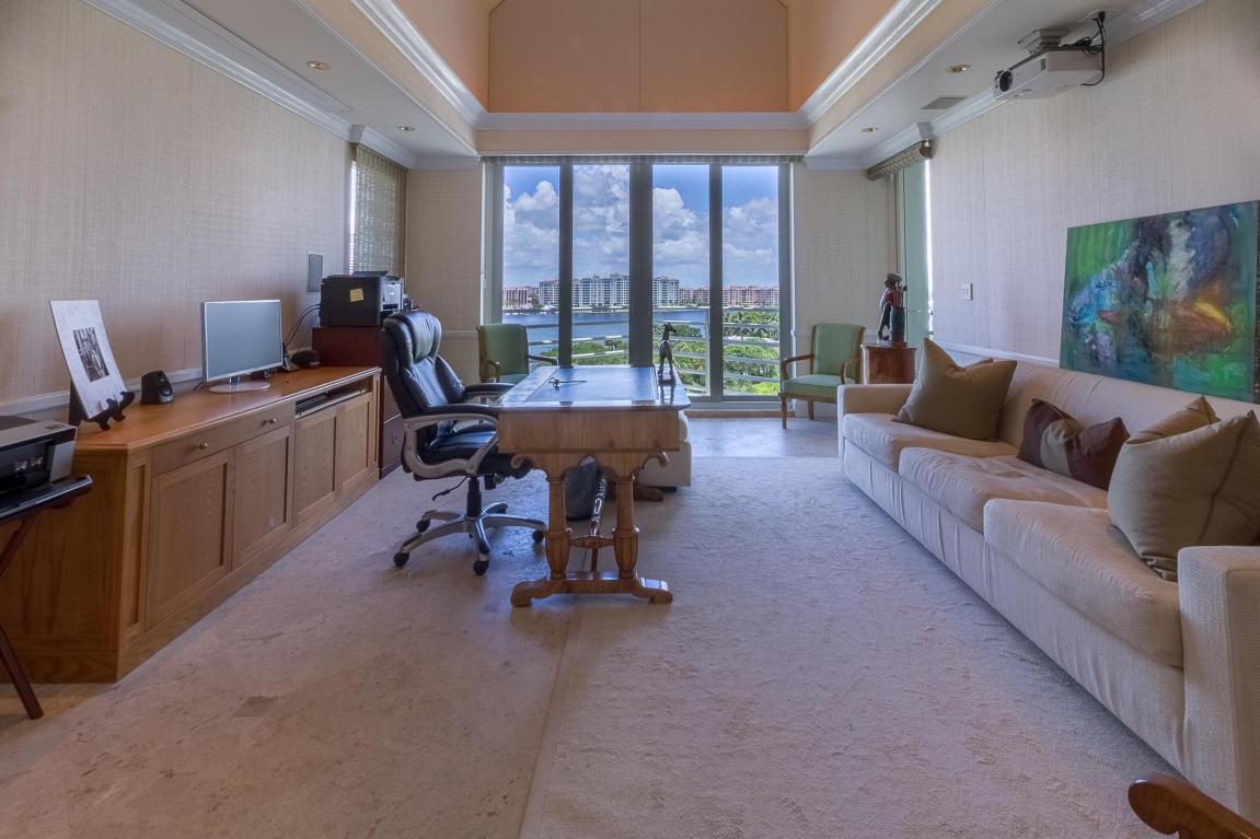 PRESIDENTIAL PLACE - Residential