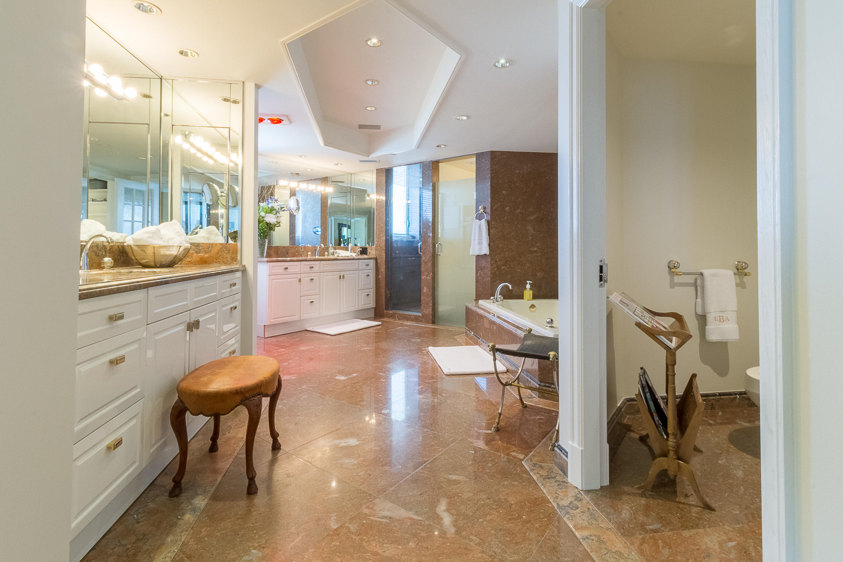 PRESIDENTIAL PLACE - Residential