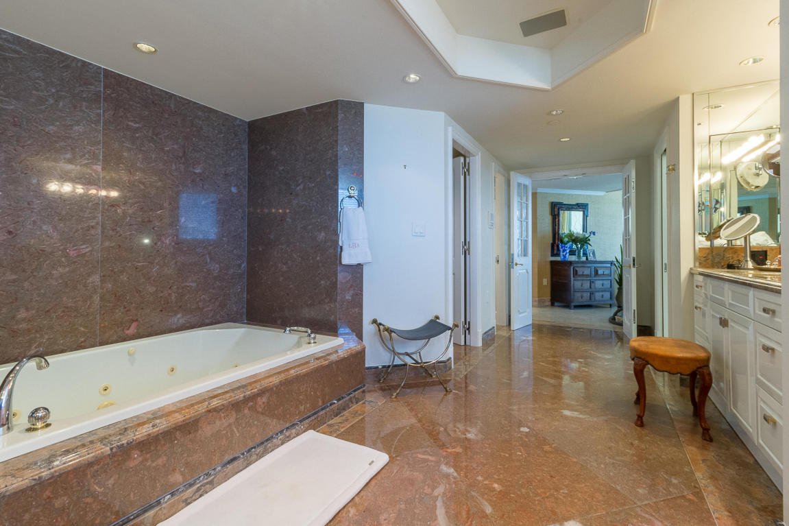 PRESIDENTIAL PLACE - Residential