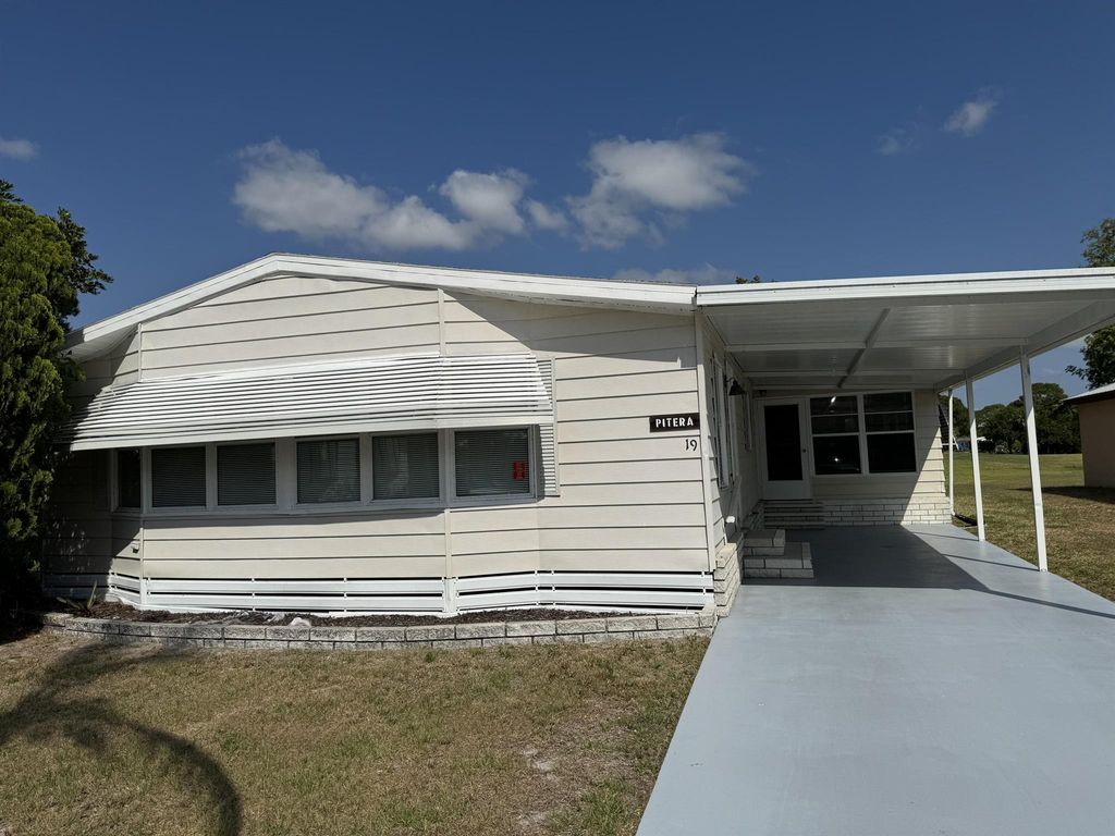 Photo of 19 Cordillera, Fort Pierce, FL 34951 (MLS # R10987036)