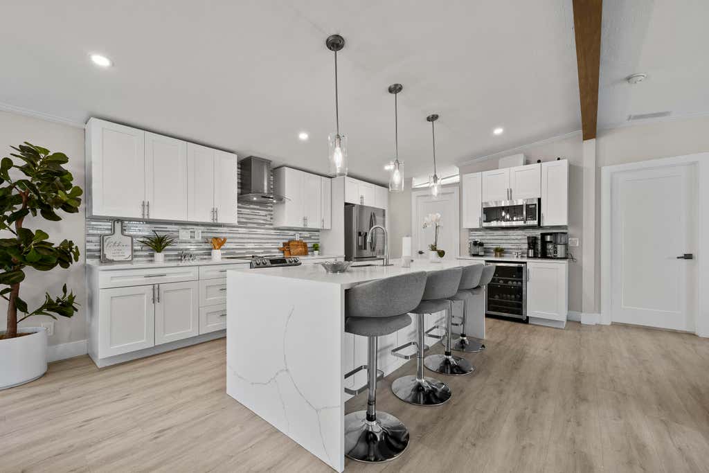 Photo of 2555 Meadow Ln W Boulevard #41, Palm Beach Gardens, FL 33410 (MLS # B26060397)