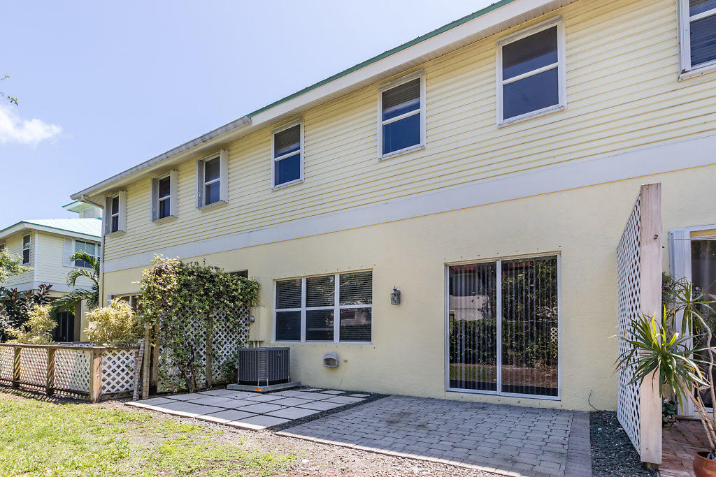 BAREFOOT COVE TOWNHOMES - Residential