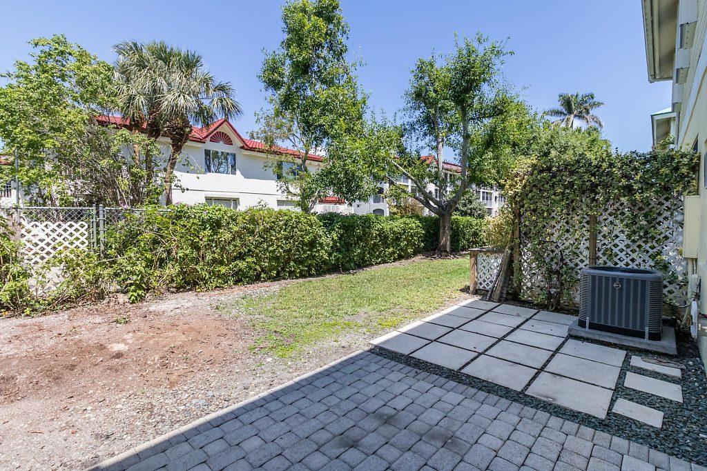 BAREFOOT COVE TOWNHOMES - Residential