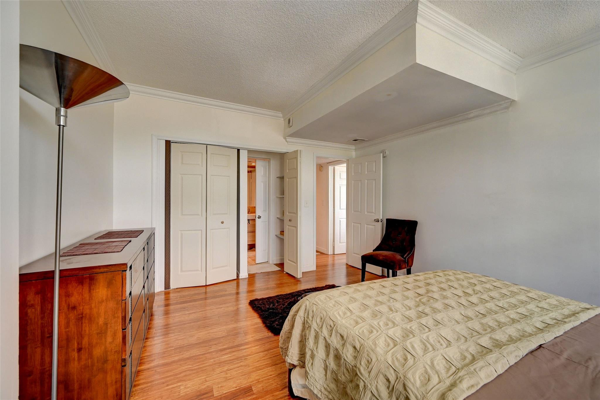 Silver Thatch - Residential