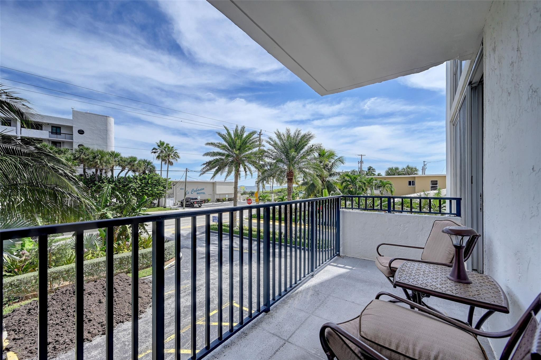 Silver Thatch - Residential