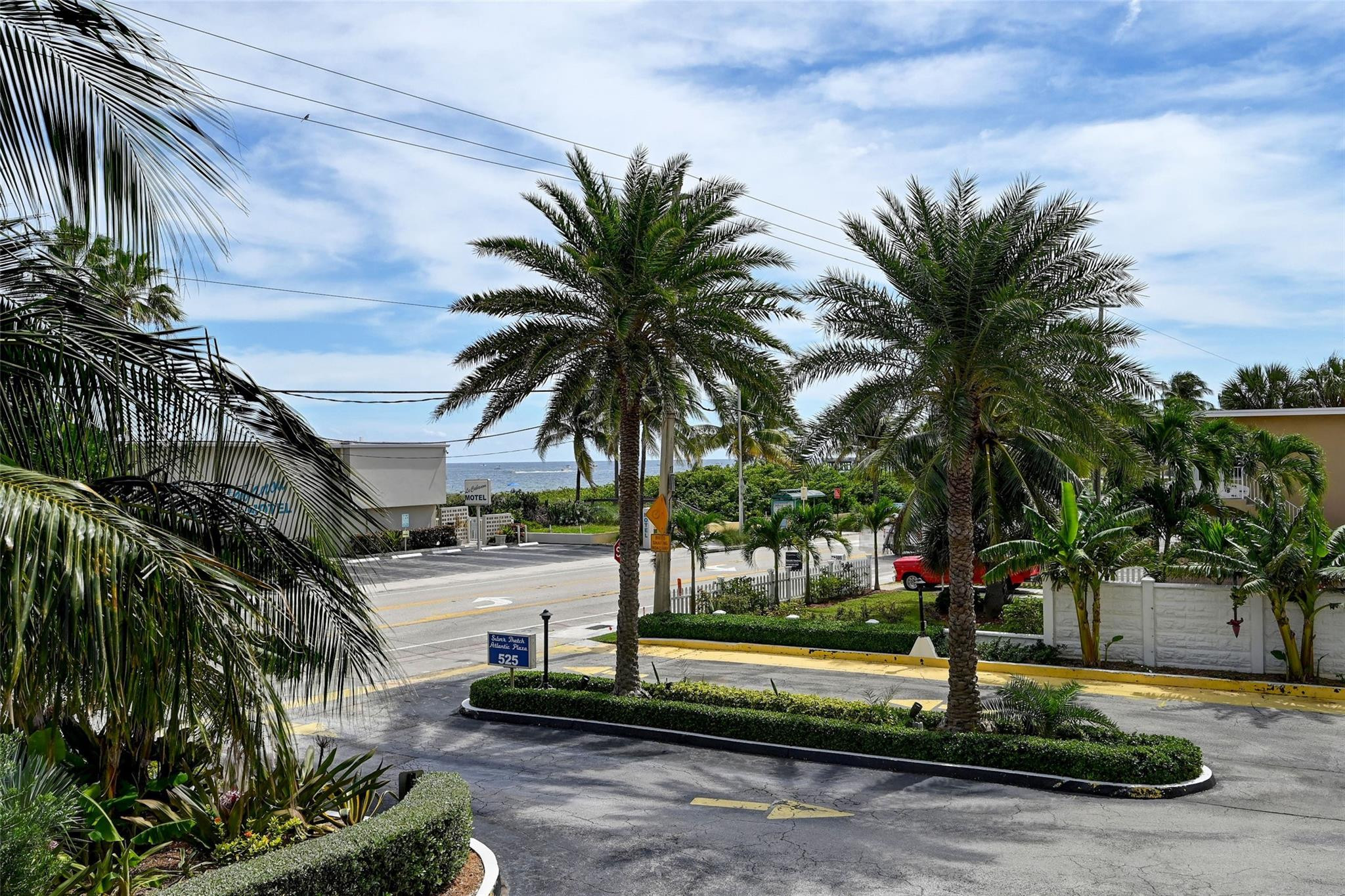 Silver Thatch - Residential