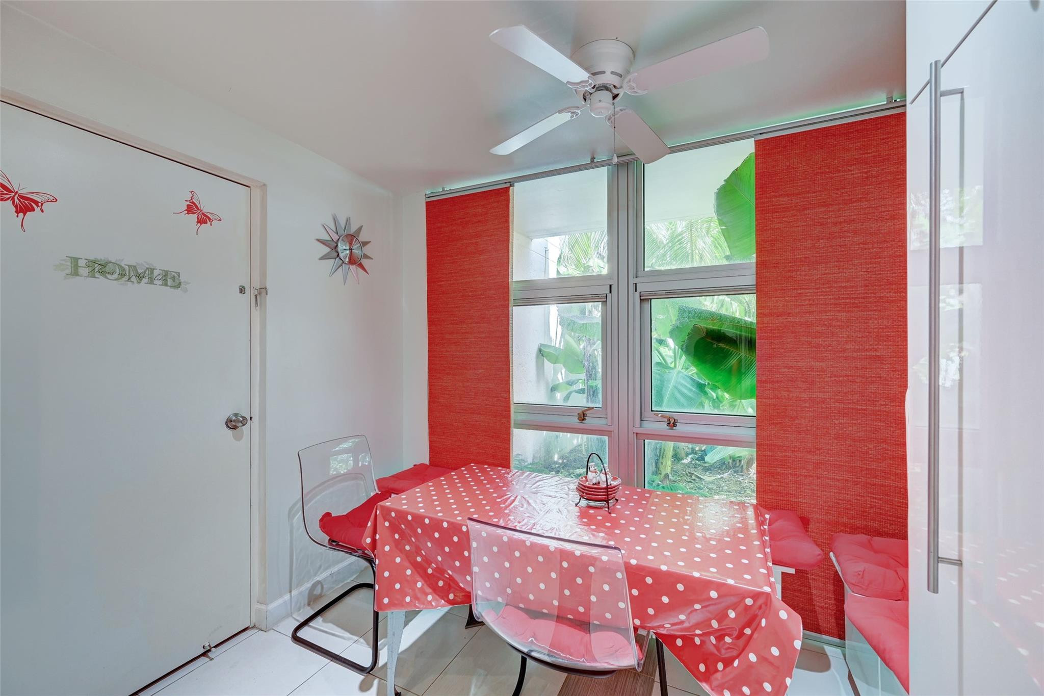 Silver Thatch - Residential